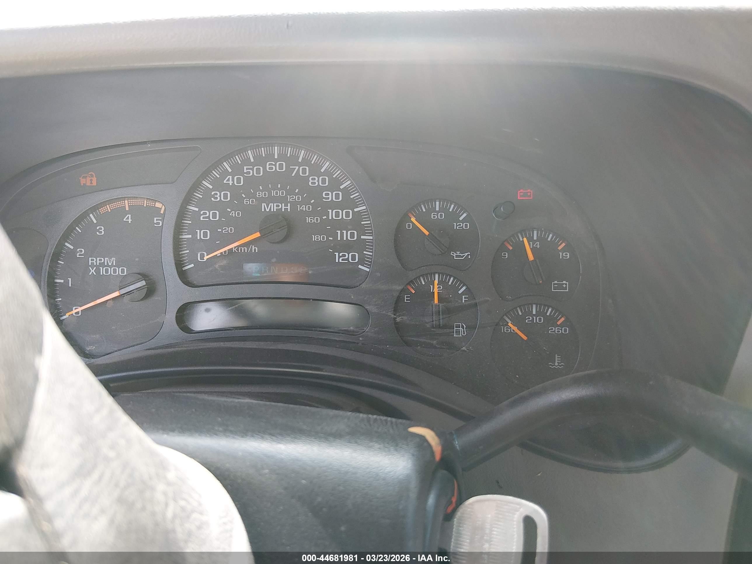CHEVROLET SILVERADO image 7