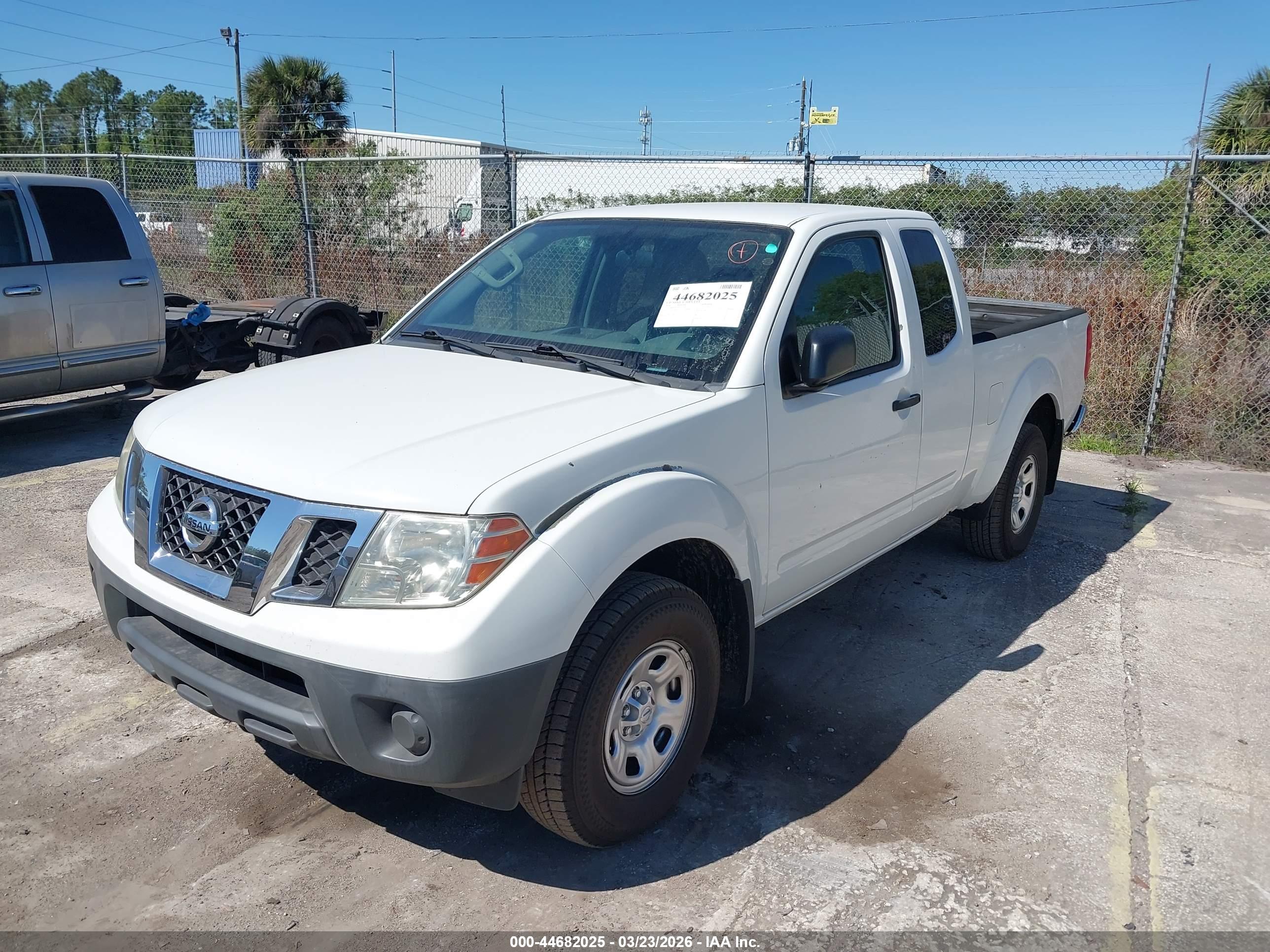 NISSAN FRONTIER image 2