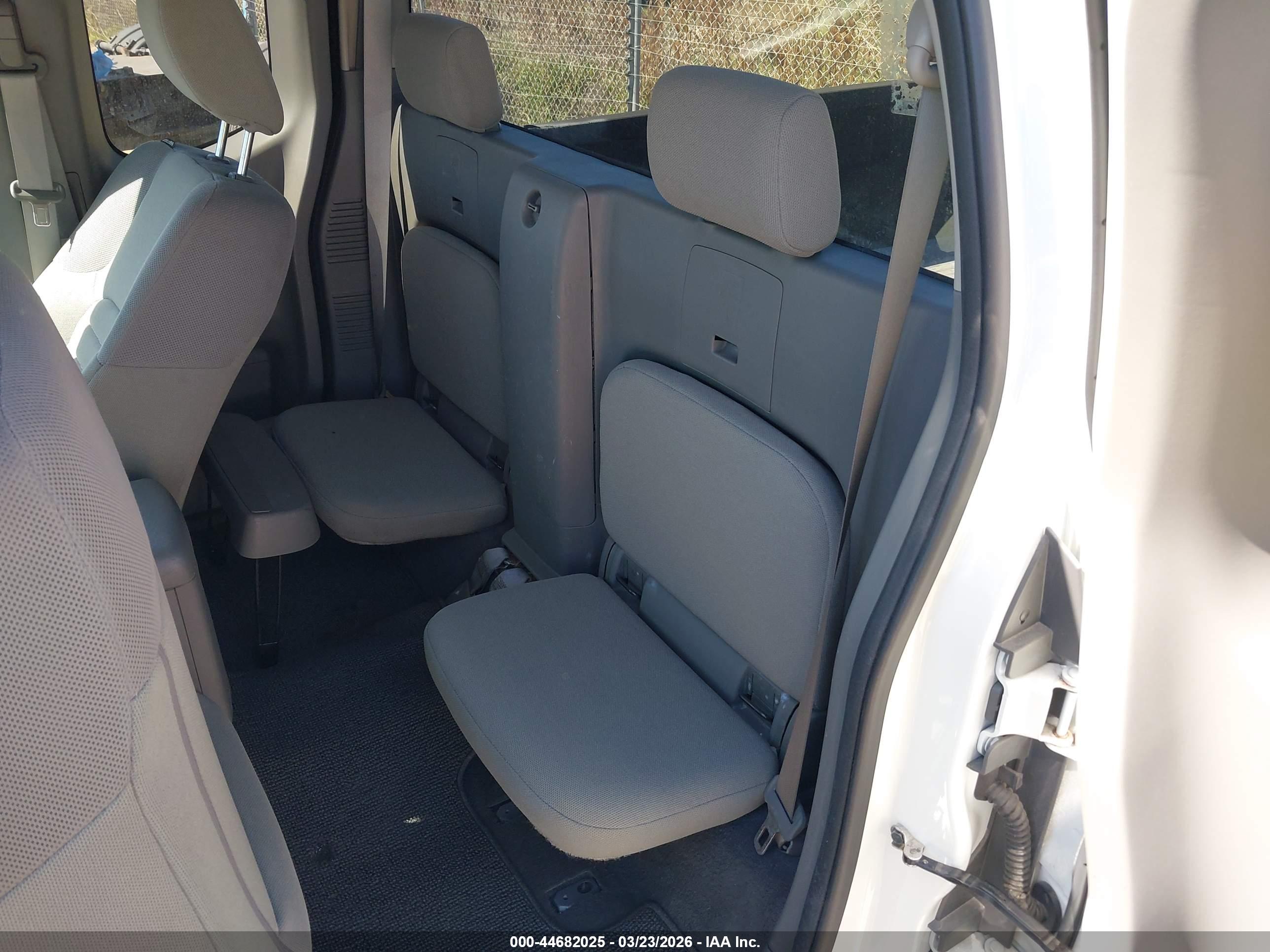 NISSAN FRONTIER image 8