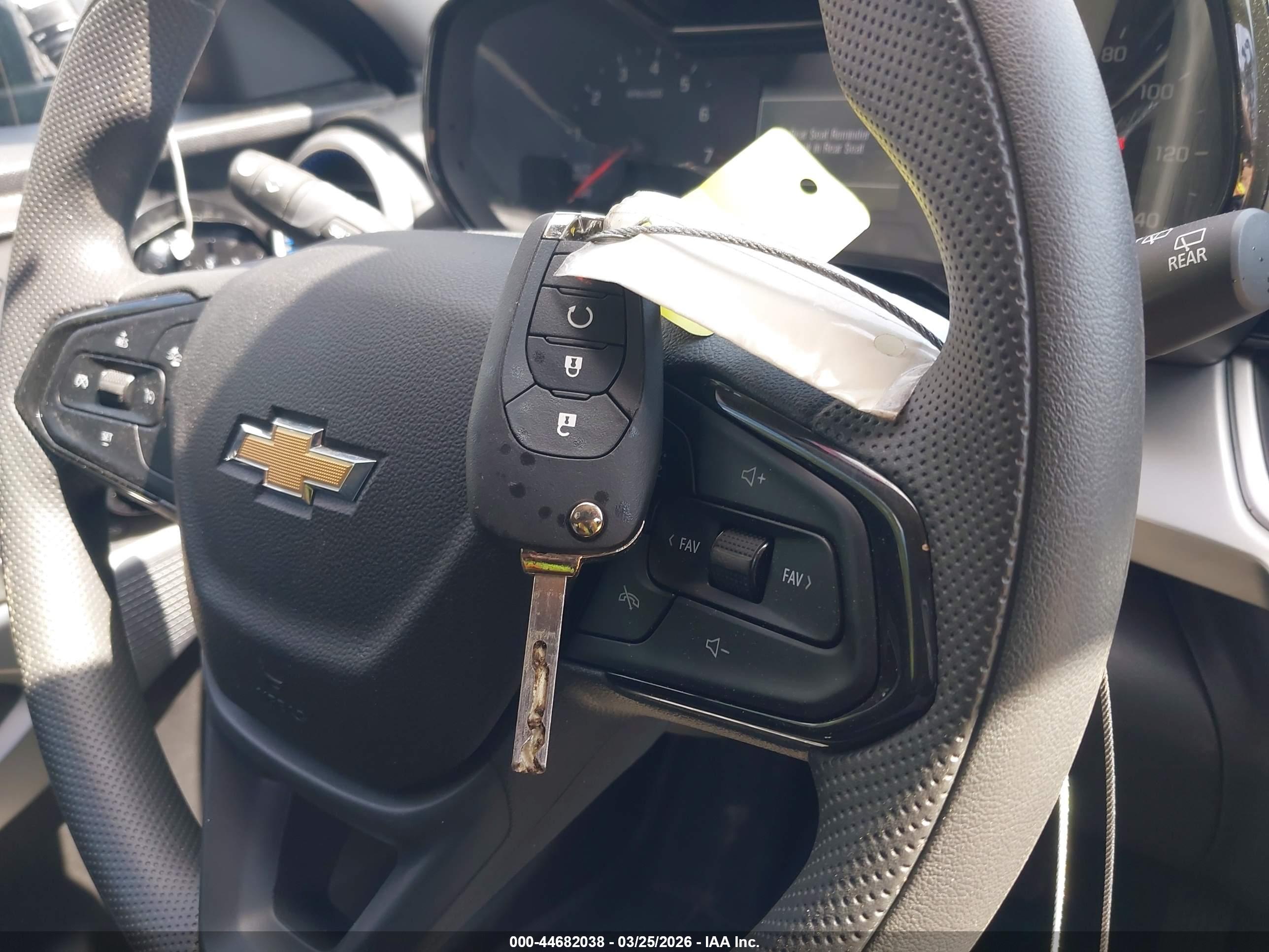CHEVROLET TRAX image 11