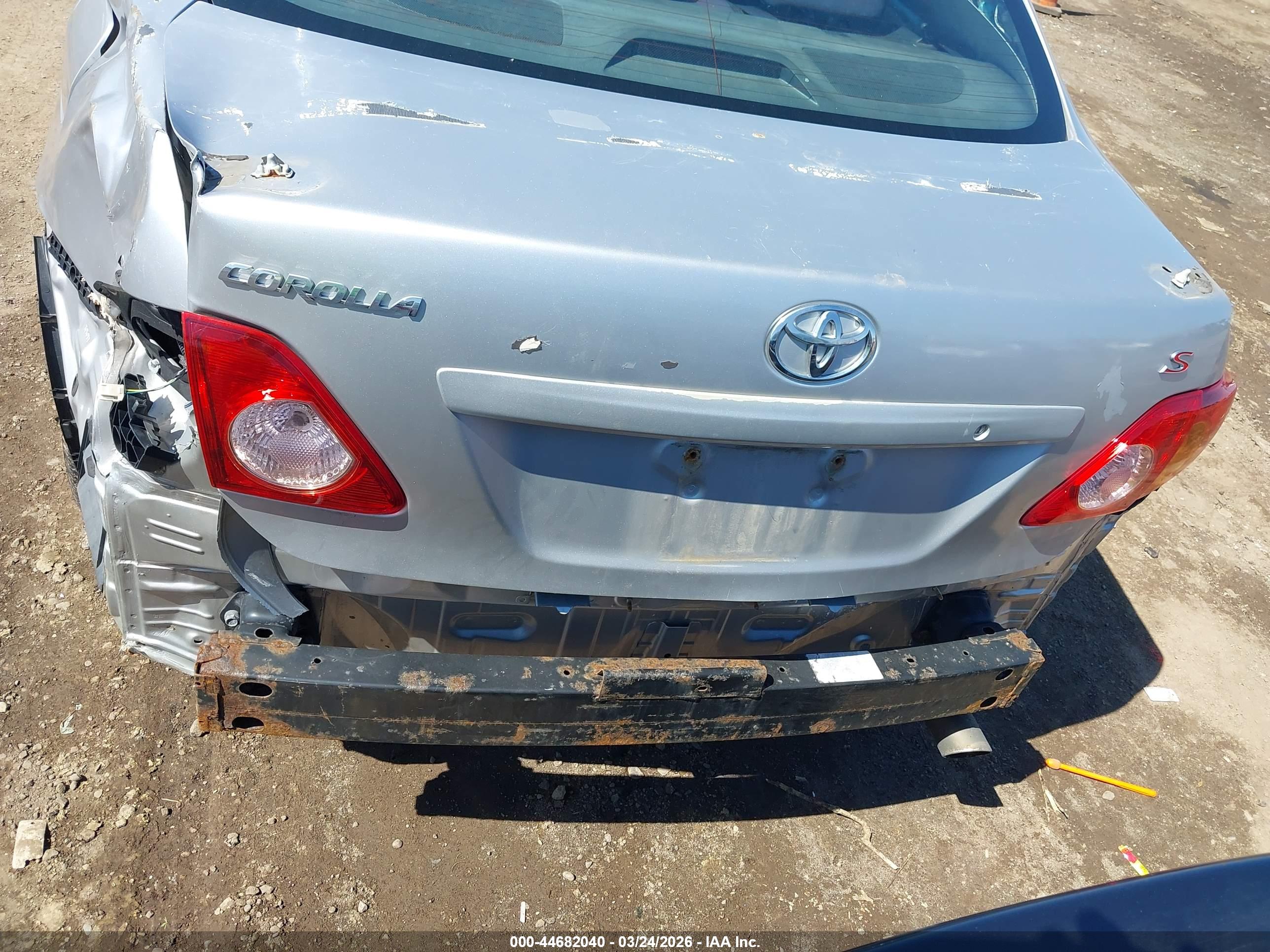 TOYOTA COROLLA image 6