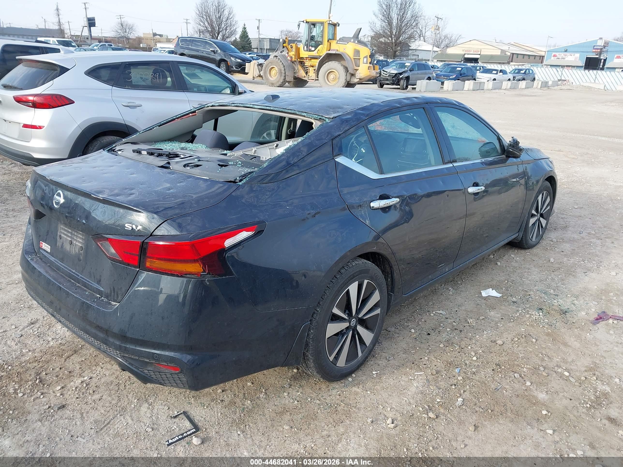 NISSAN ALTIMA image 4