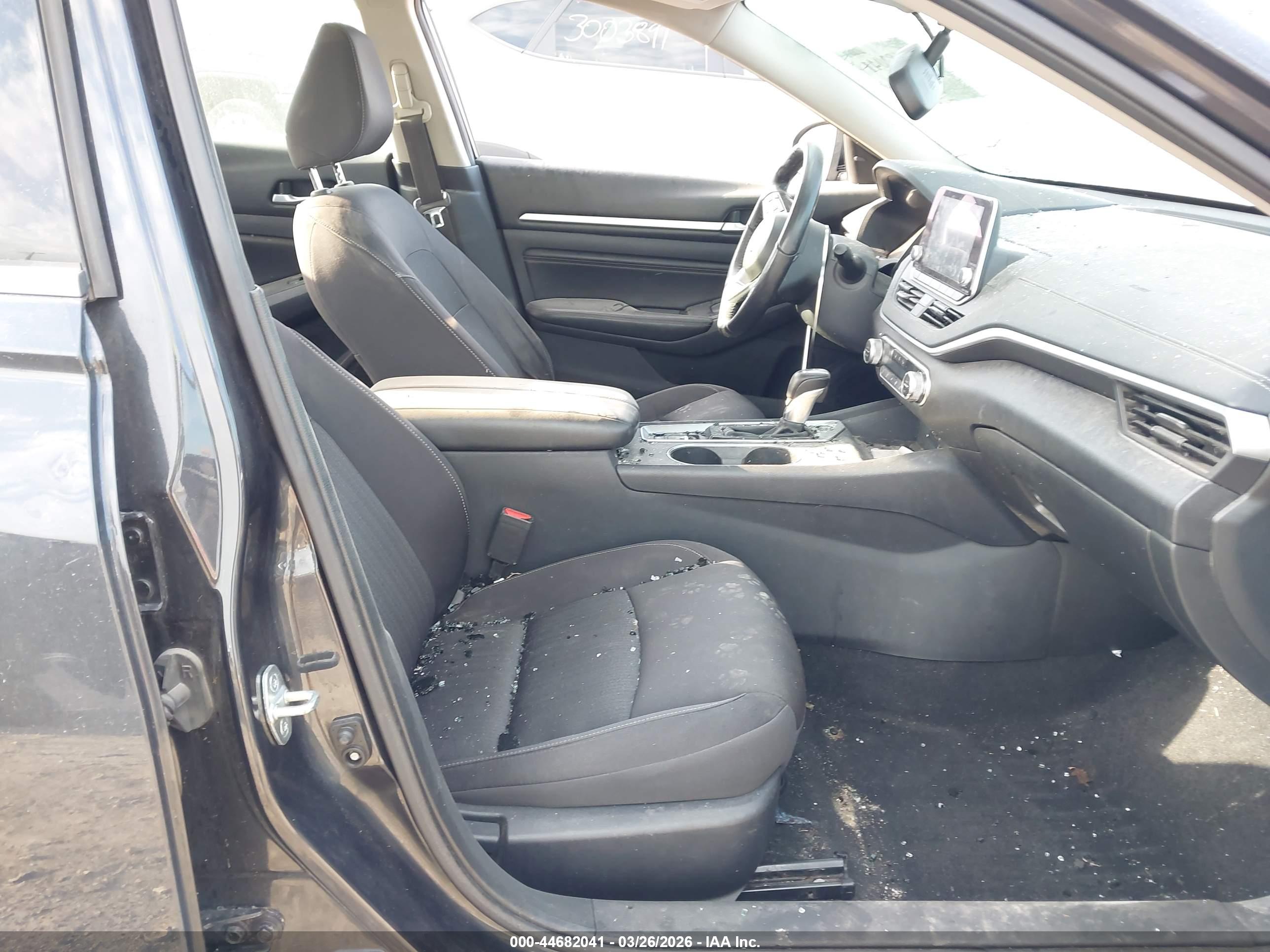 NISSAN ALTIMA image 5