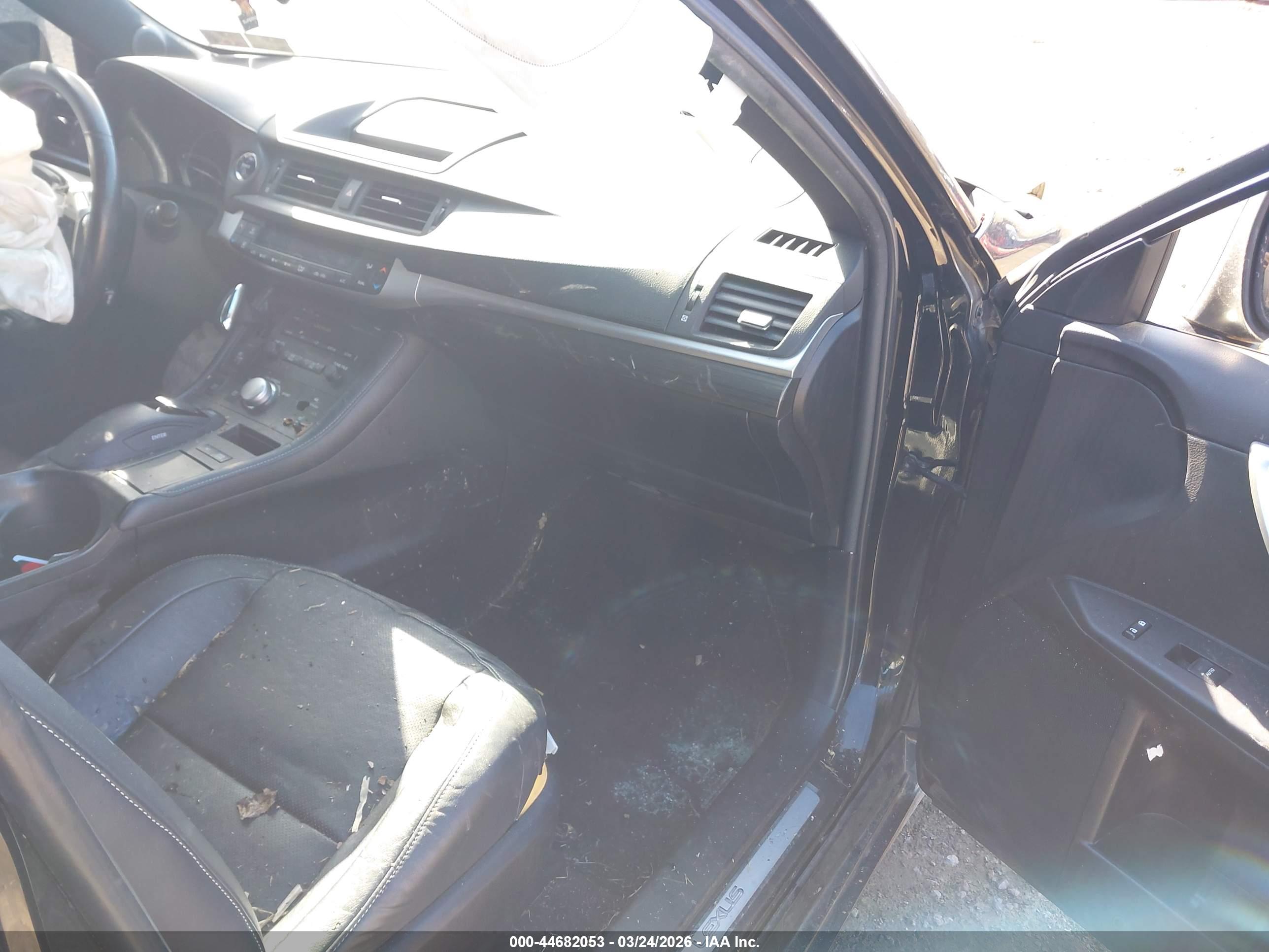 LEXUS CT image 5