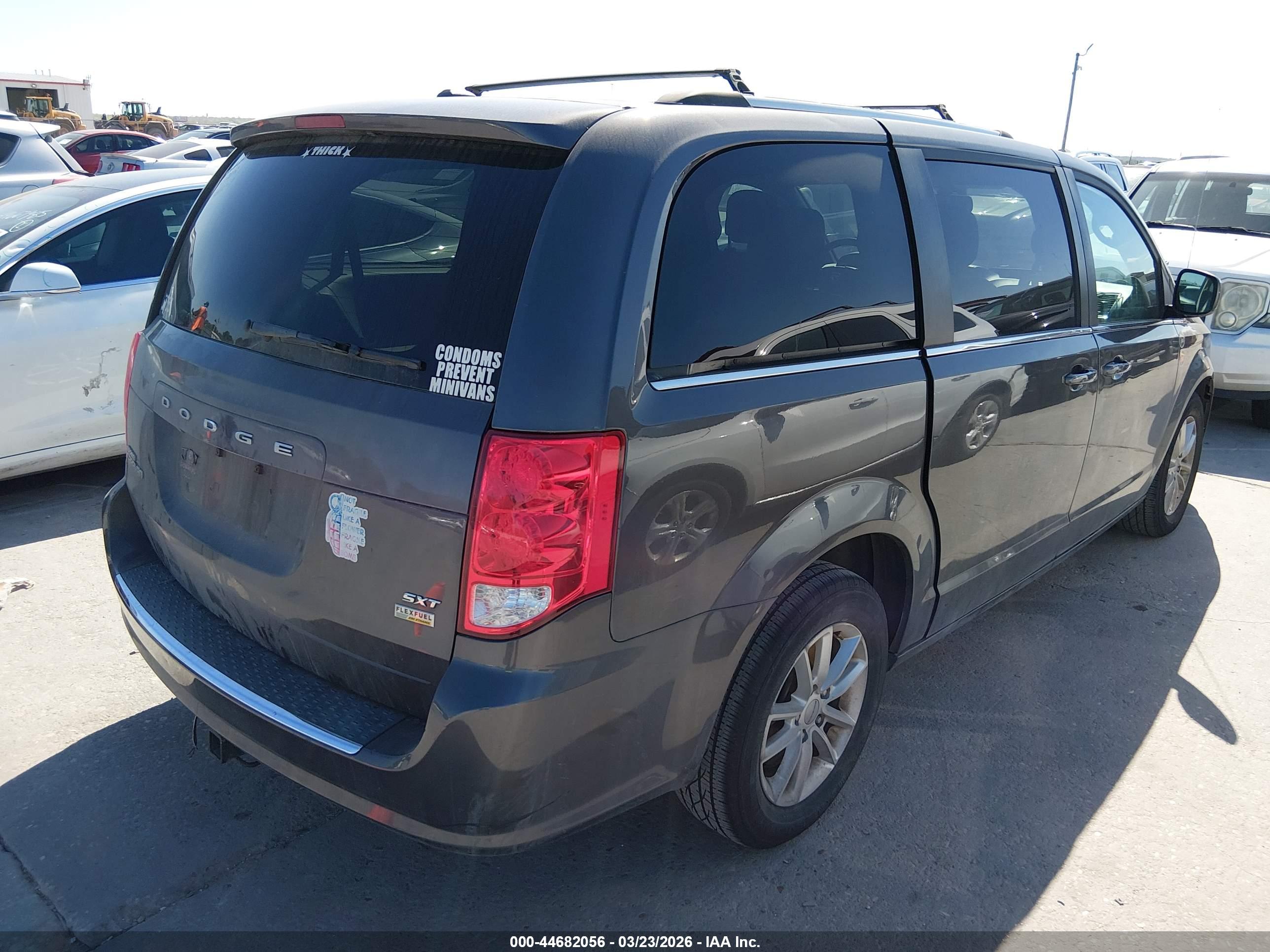 DODGE GRAND image 4