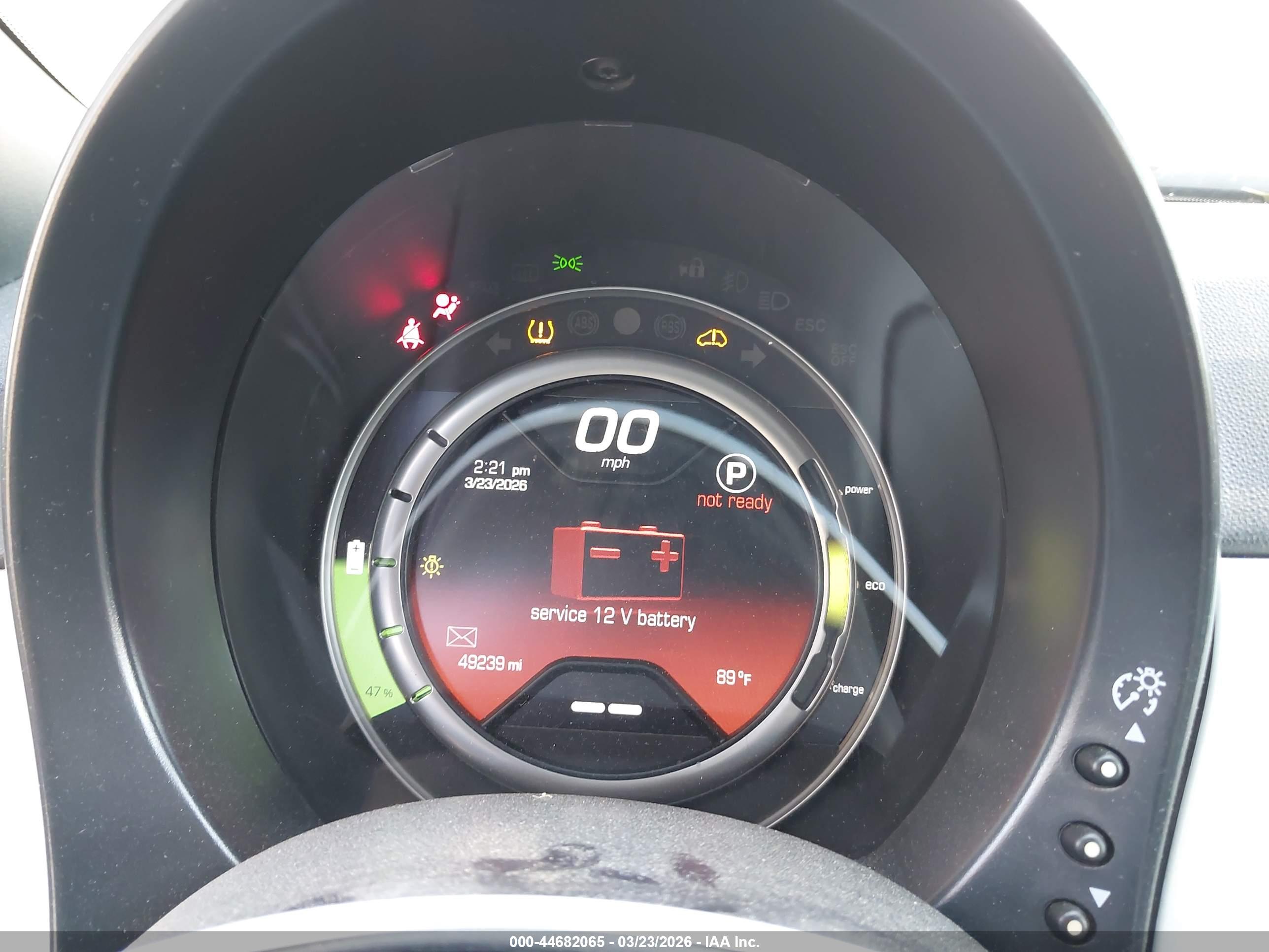 FIAT 500E image 7