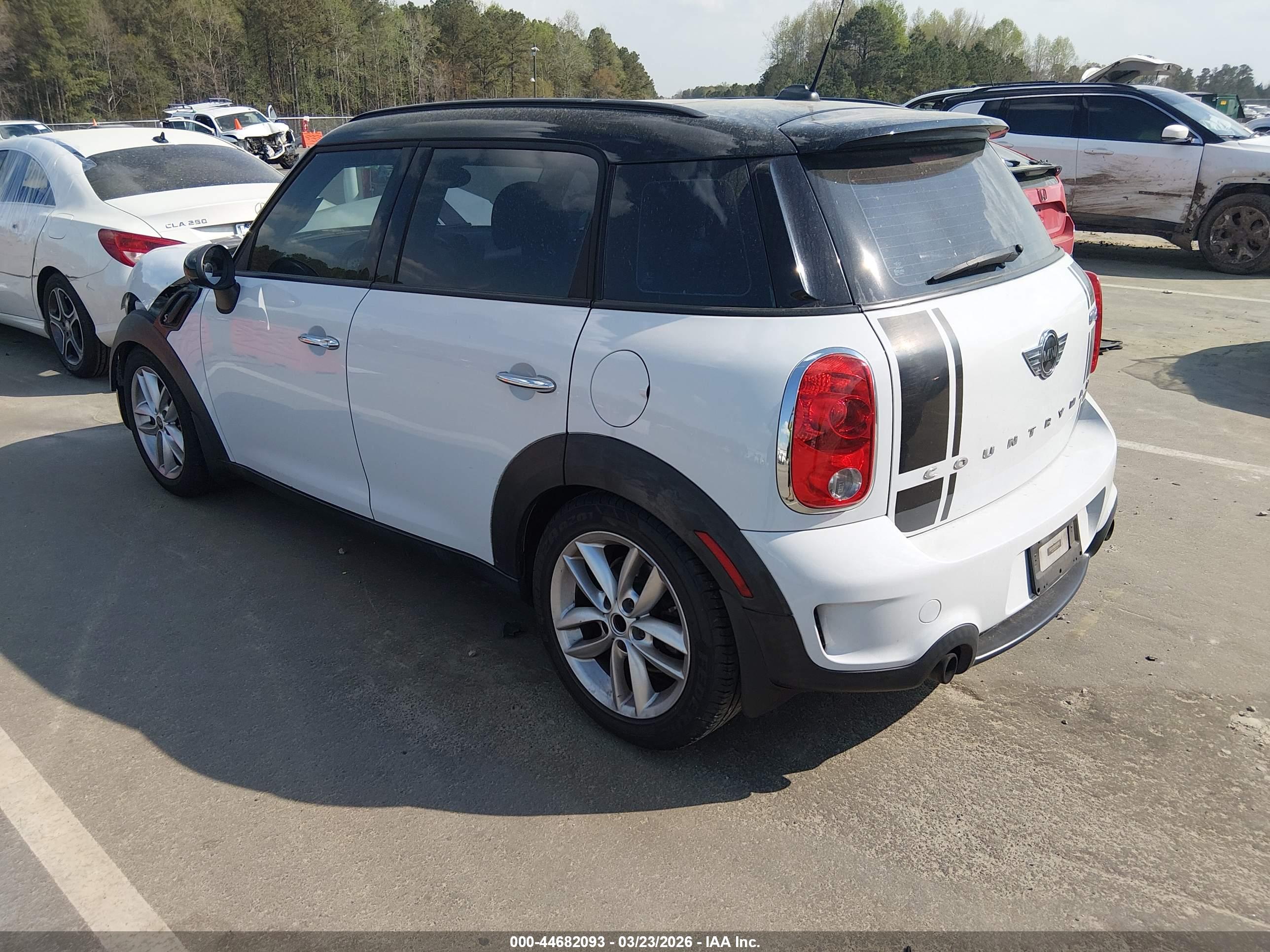 MINI COUNTRYMAN image 3