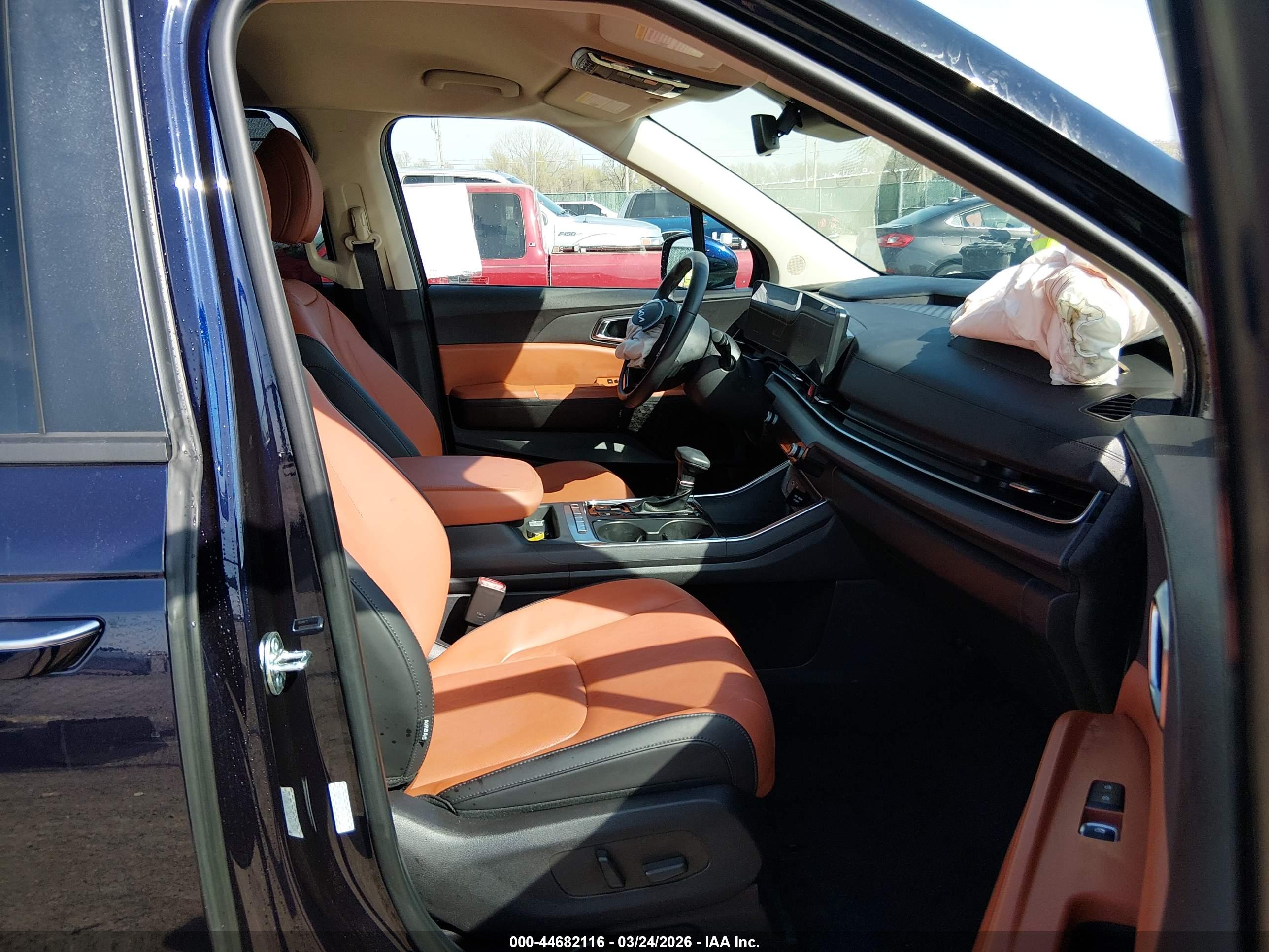 KIA CARNIVAL image 5