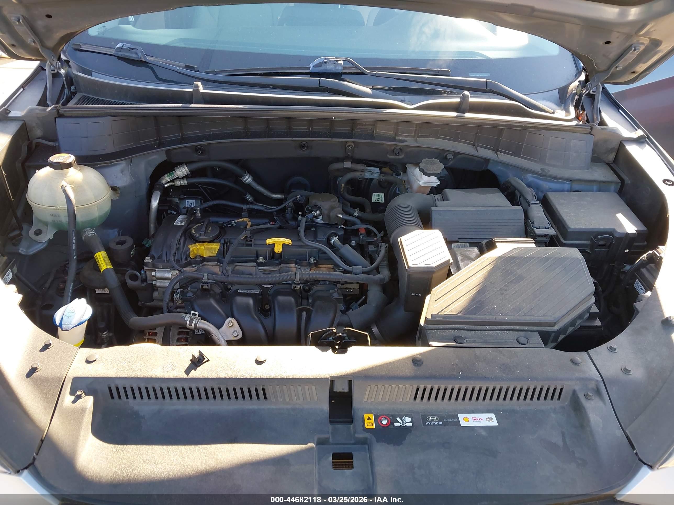 HYUNDAI TUCSON image 10