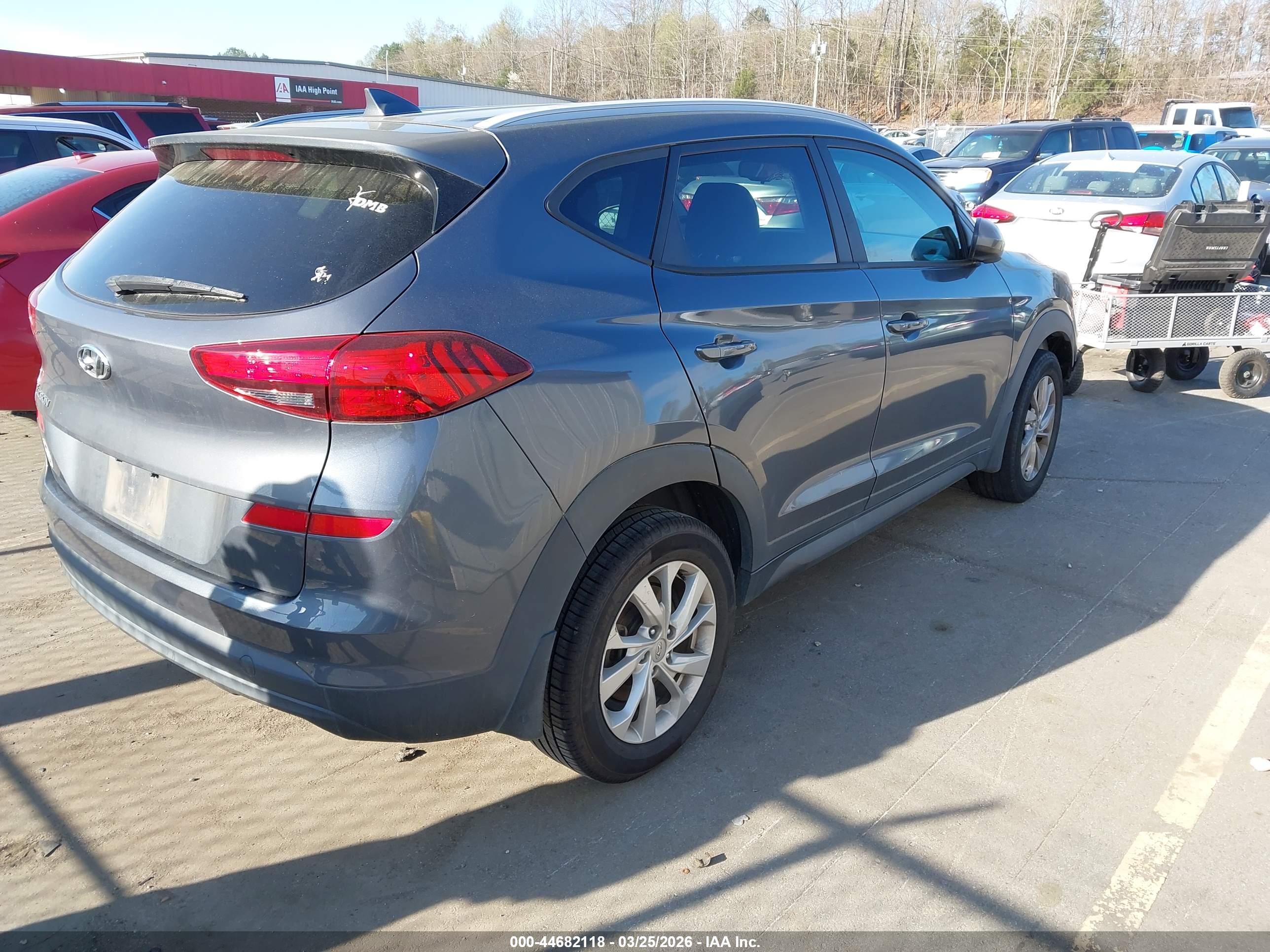 HYUNDAI TUCSON image 4