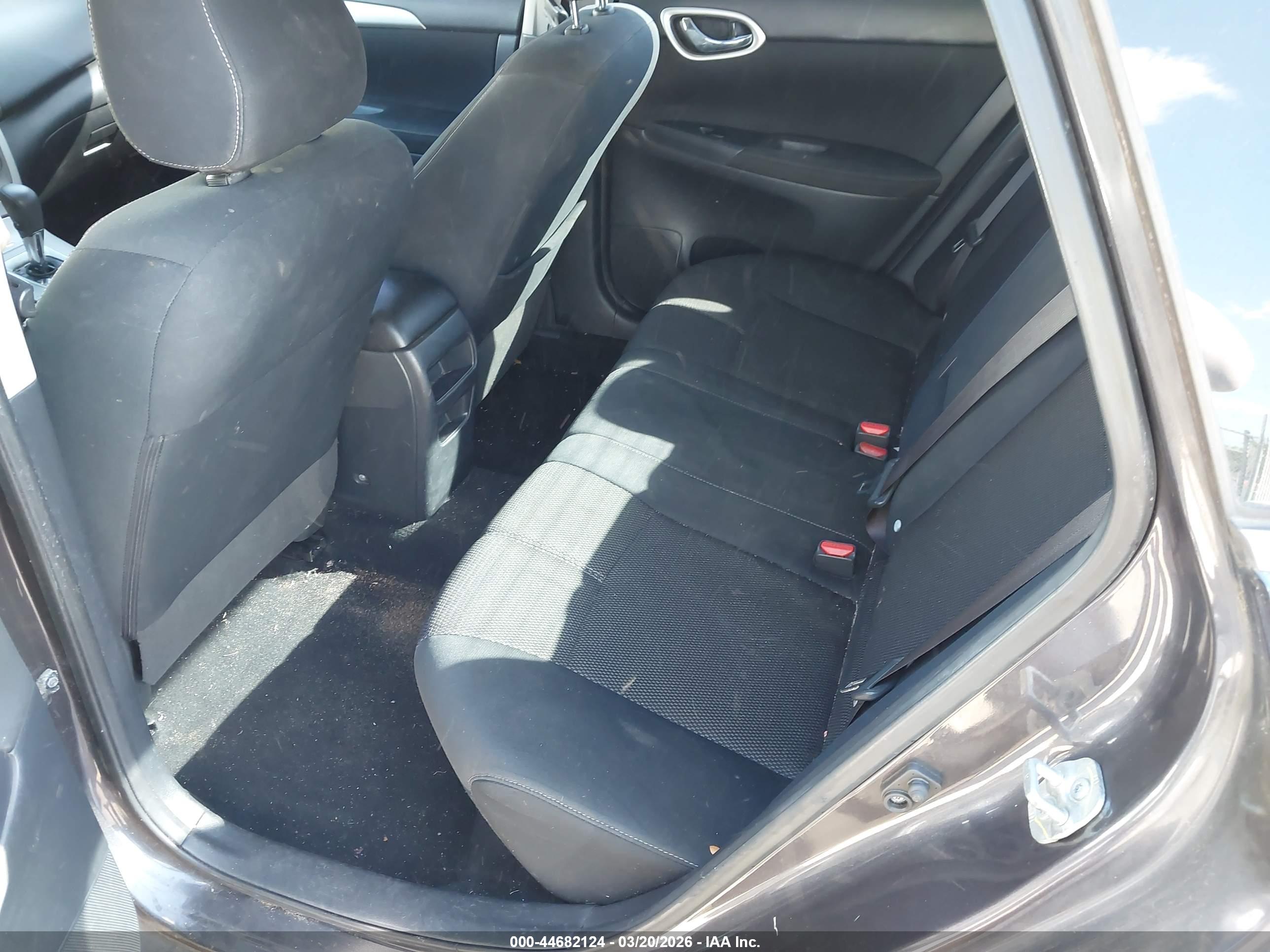 NISSAN SENTRA image 8