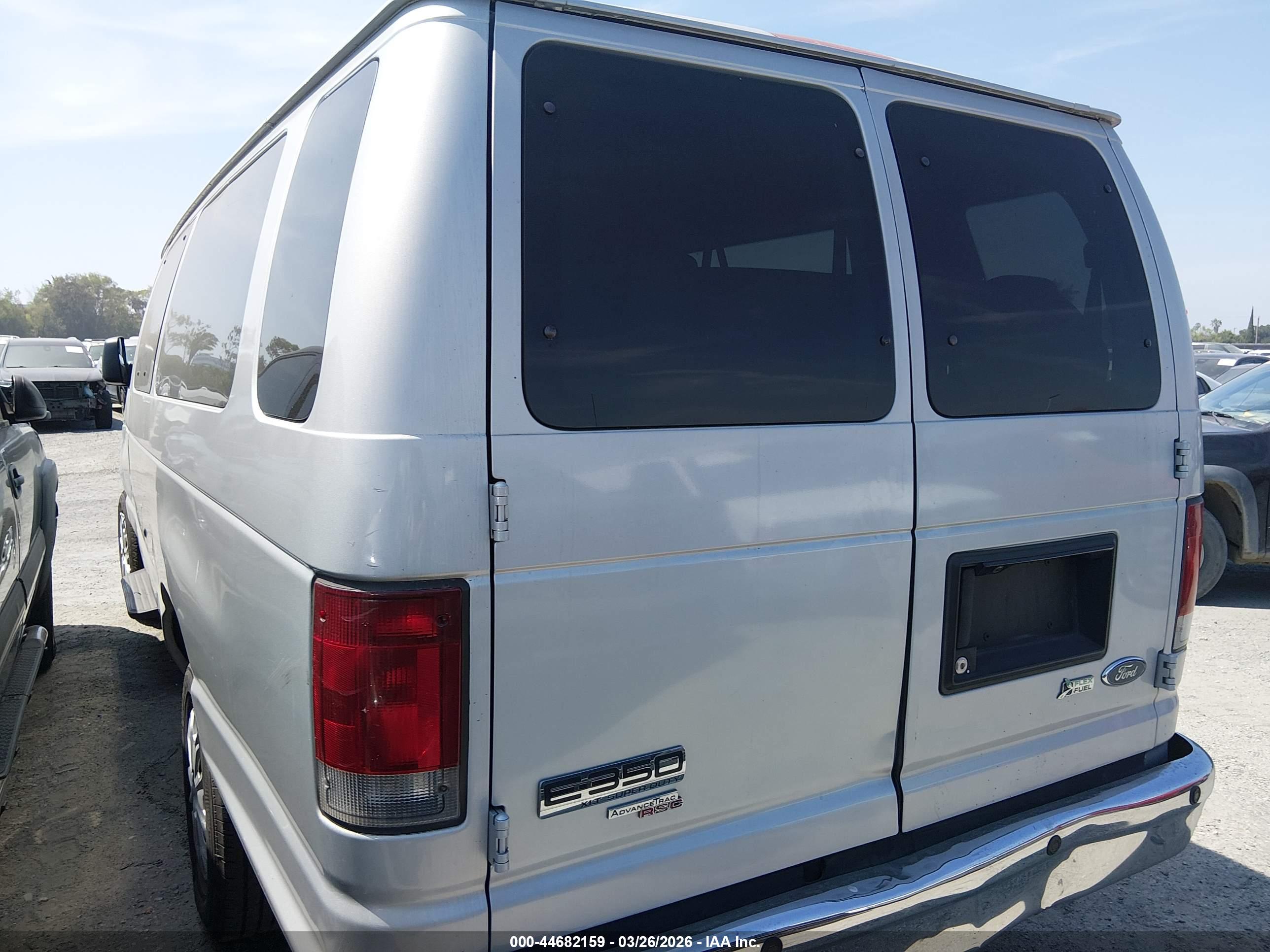 FORD E-350 image 3