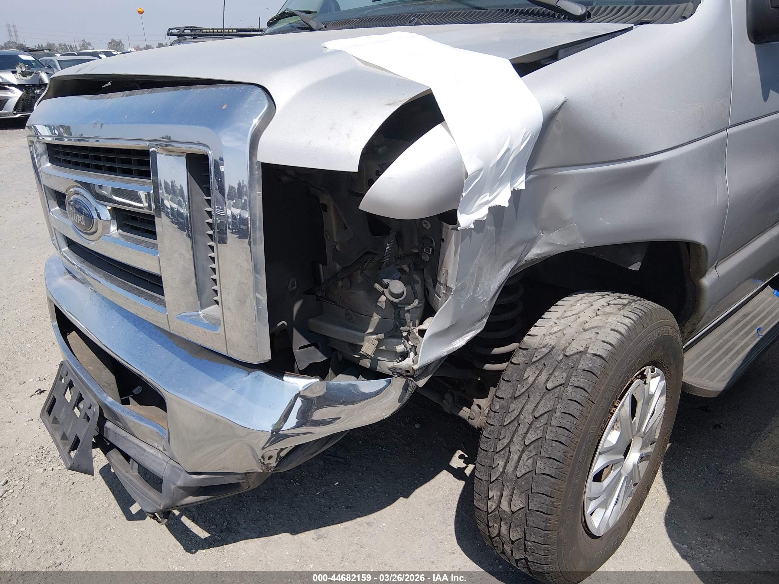 FORD E-350 image 6