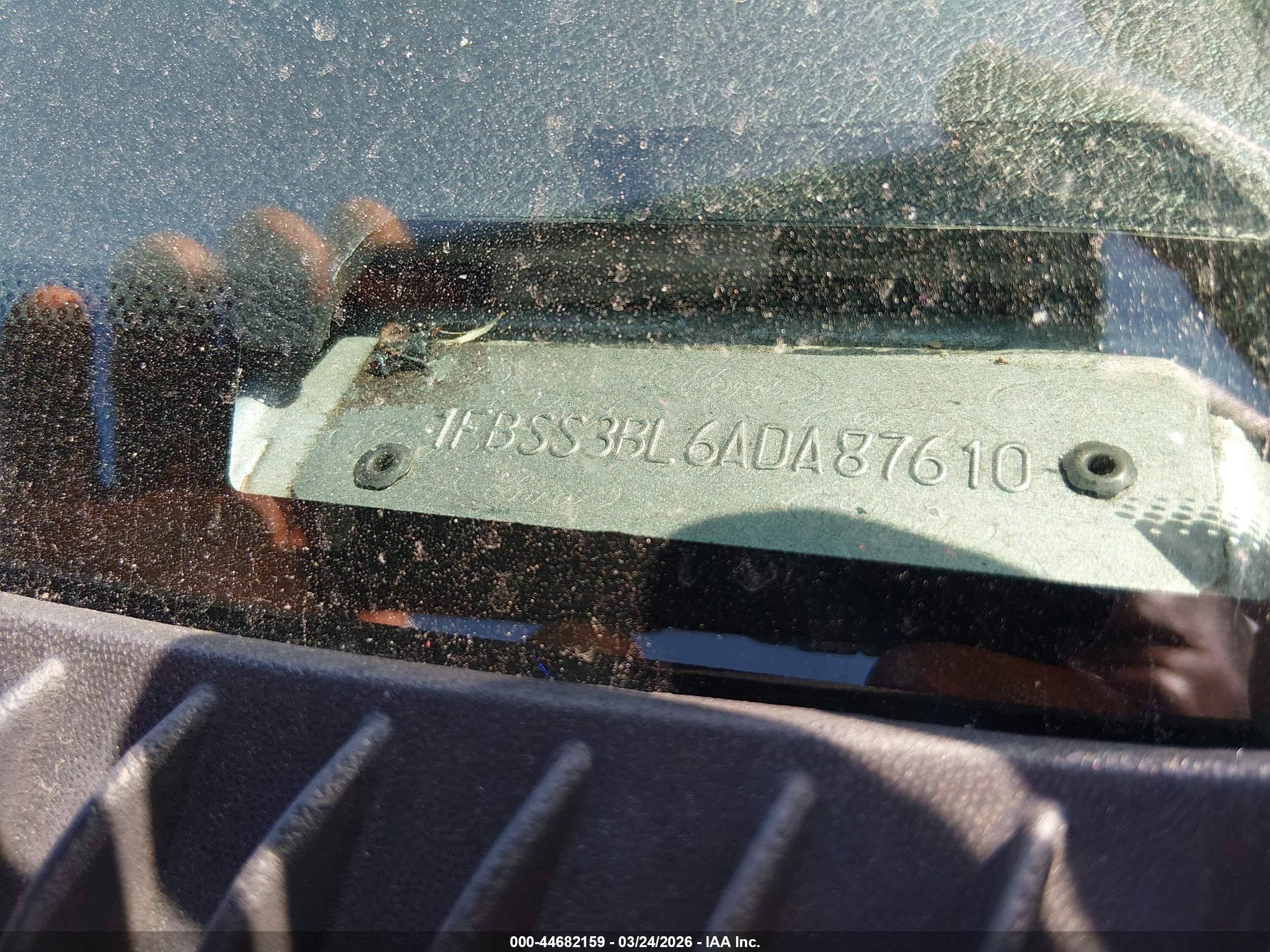 FORD E-350 image 9