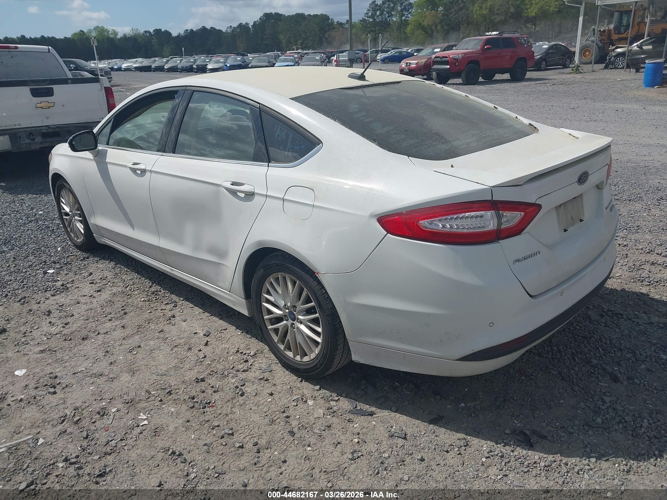FORD FUSION image 3