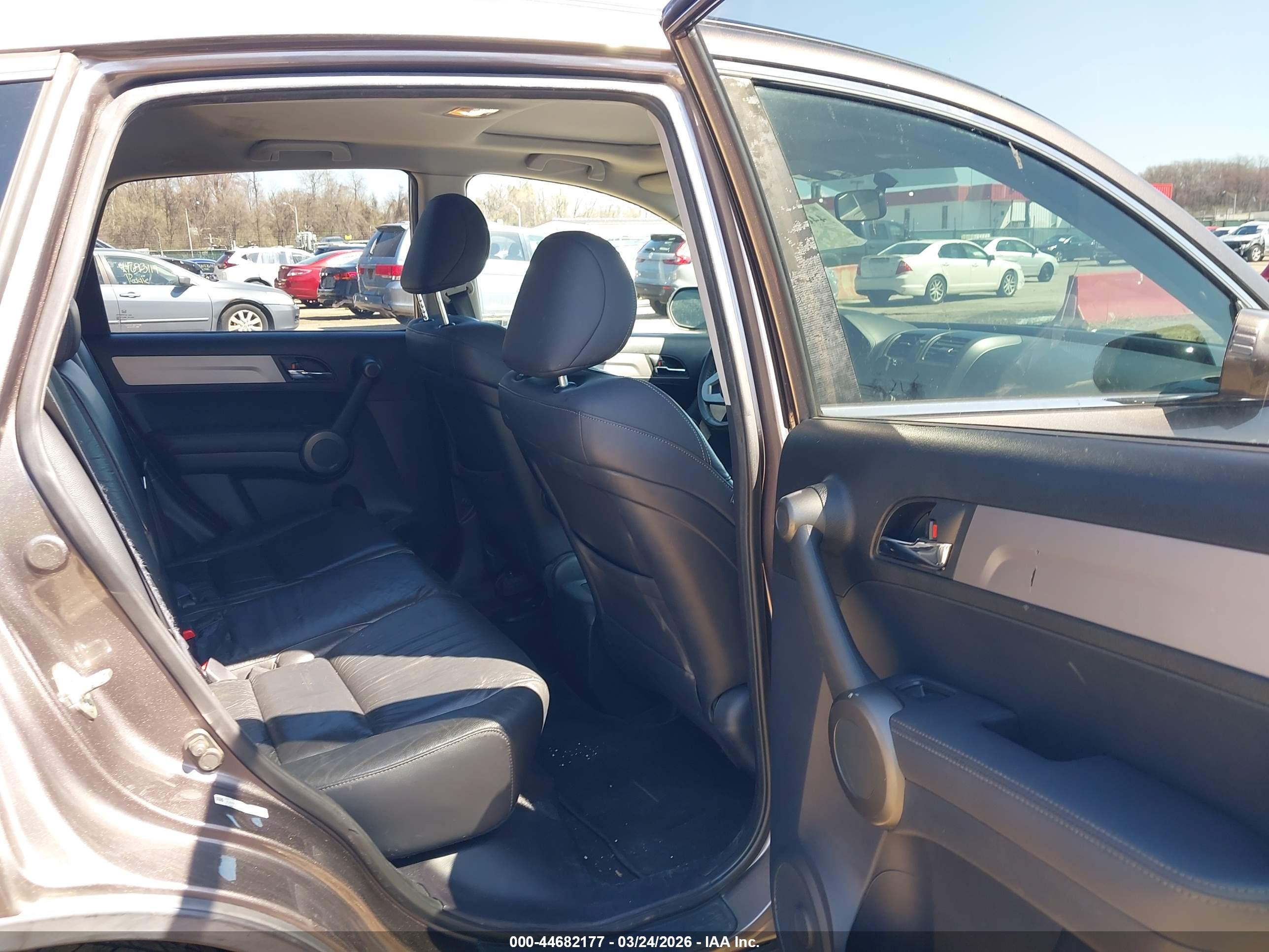 HONDA CR-V image 8