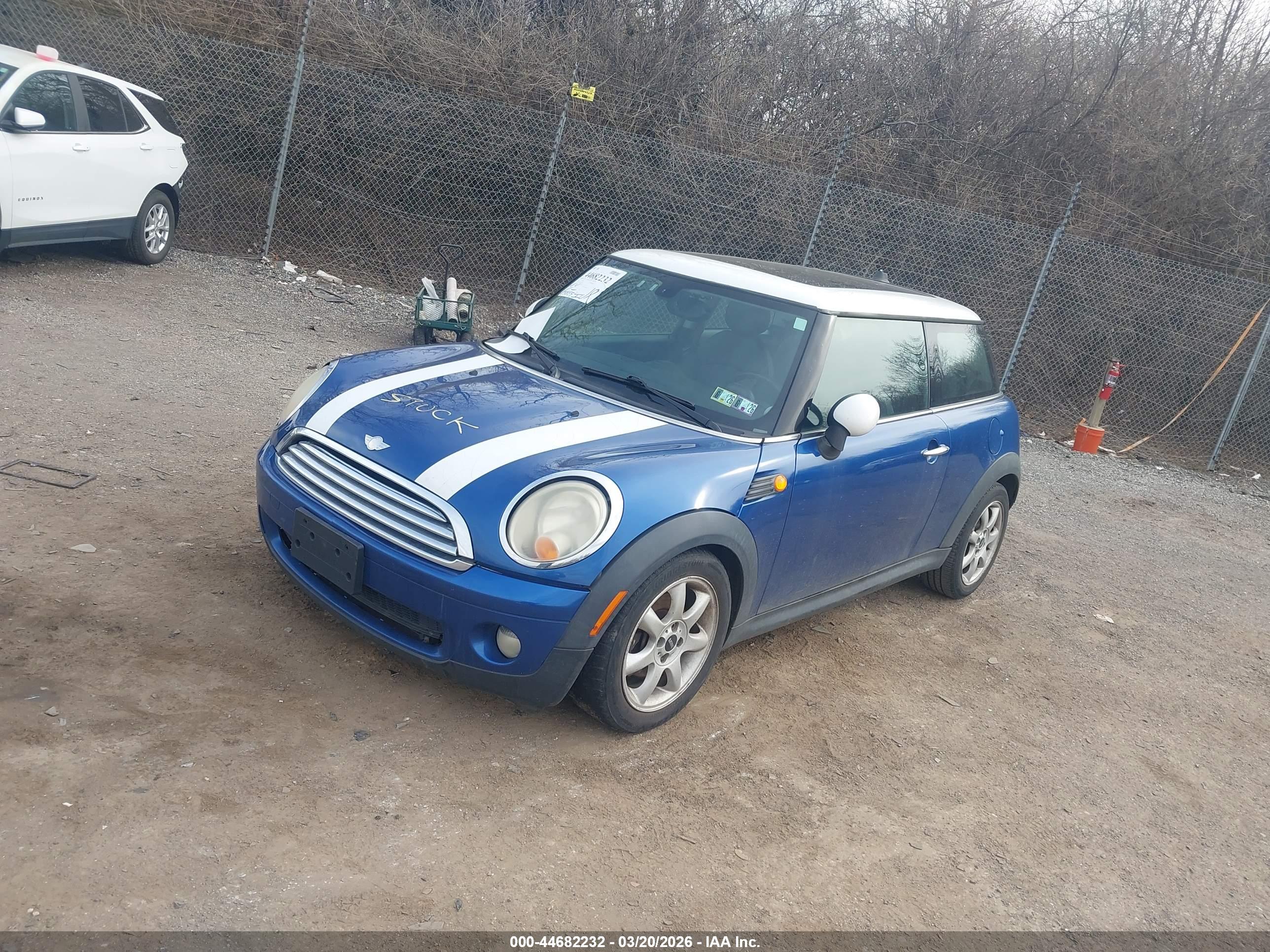 MINI COOPER image 2