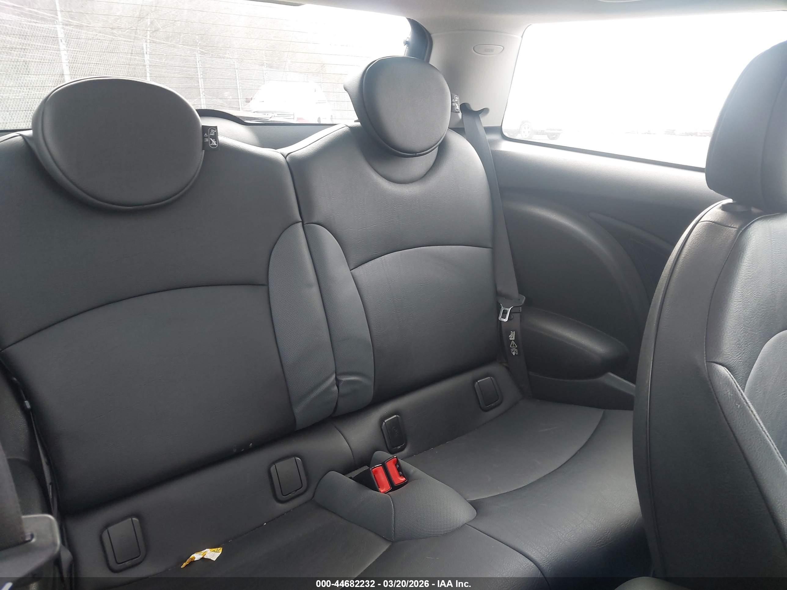 MINI COOPER image 8