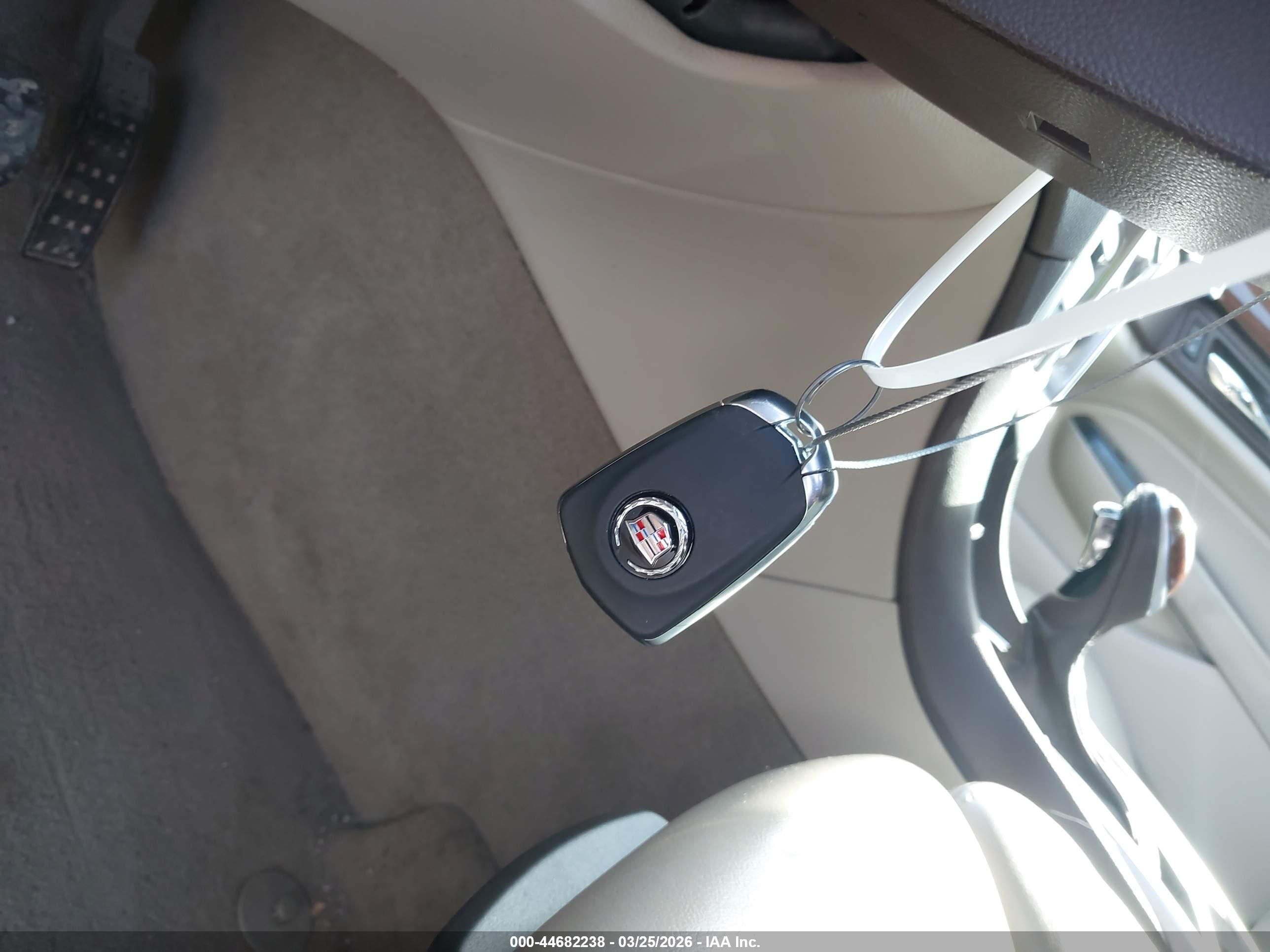 CADILLAC SRX image 11