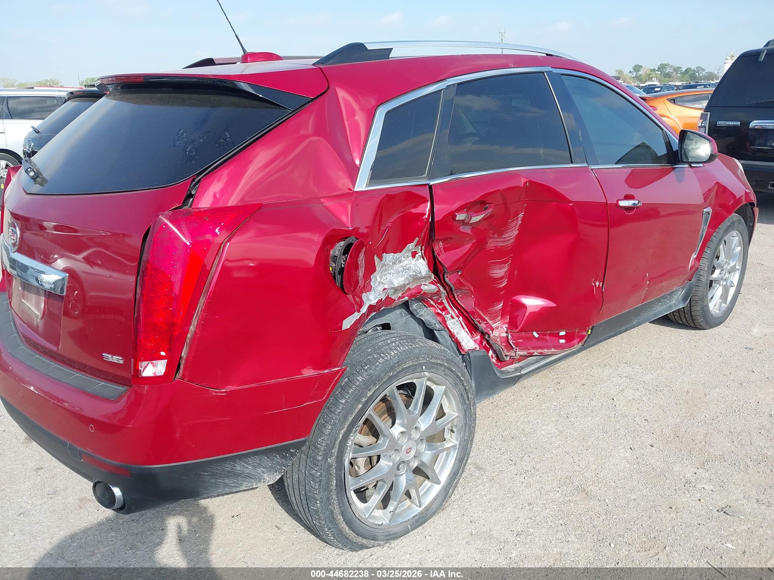 CADILLAC SRX image 6