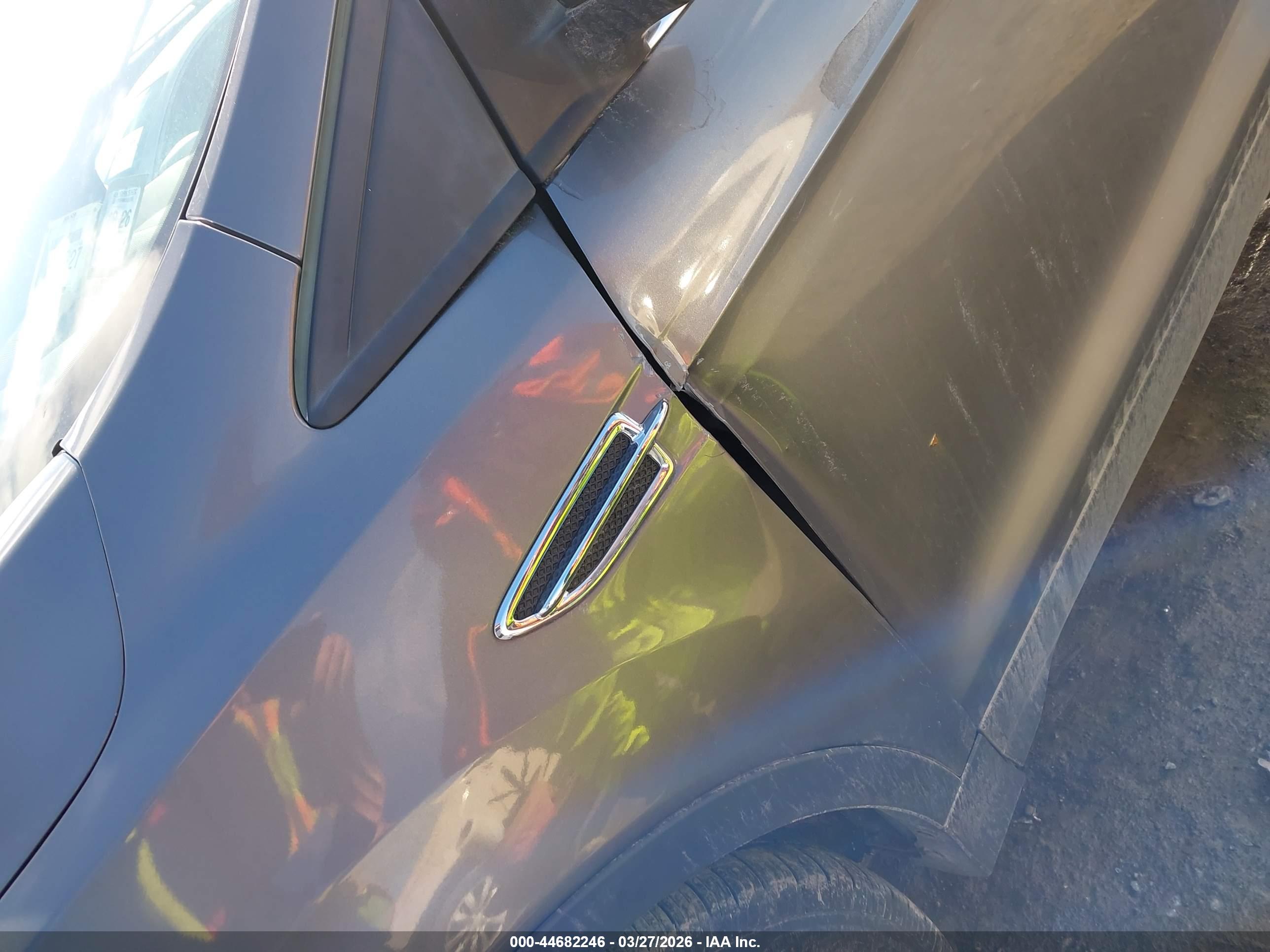 FORD ESCAPE image 6