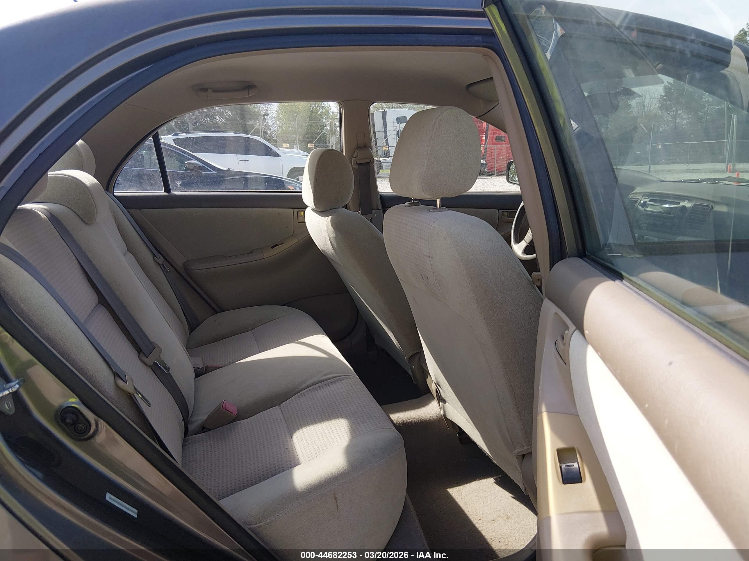 TOYOTA COROLLA image 8