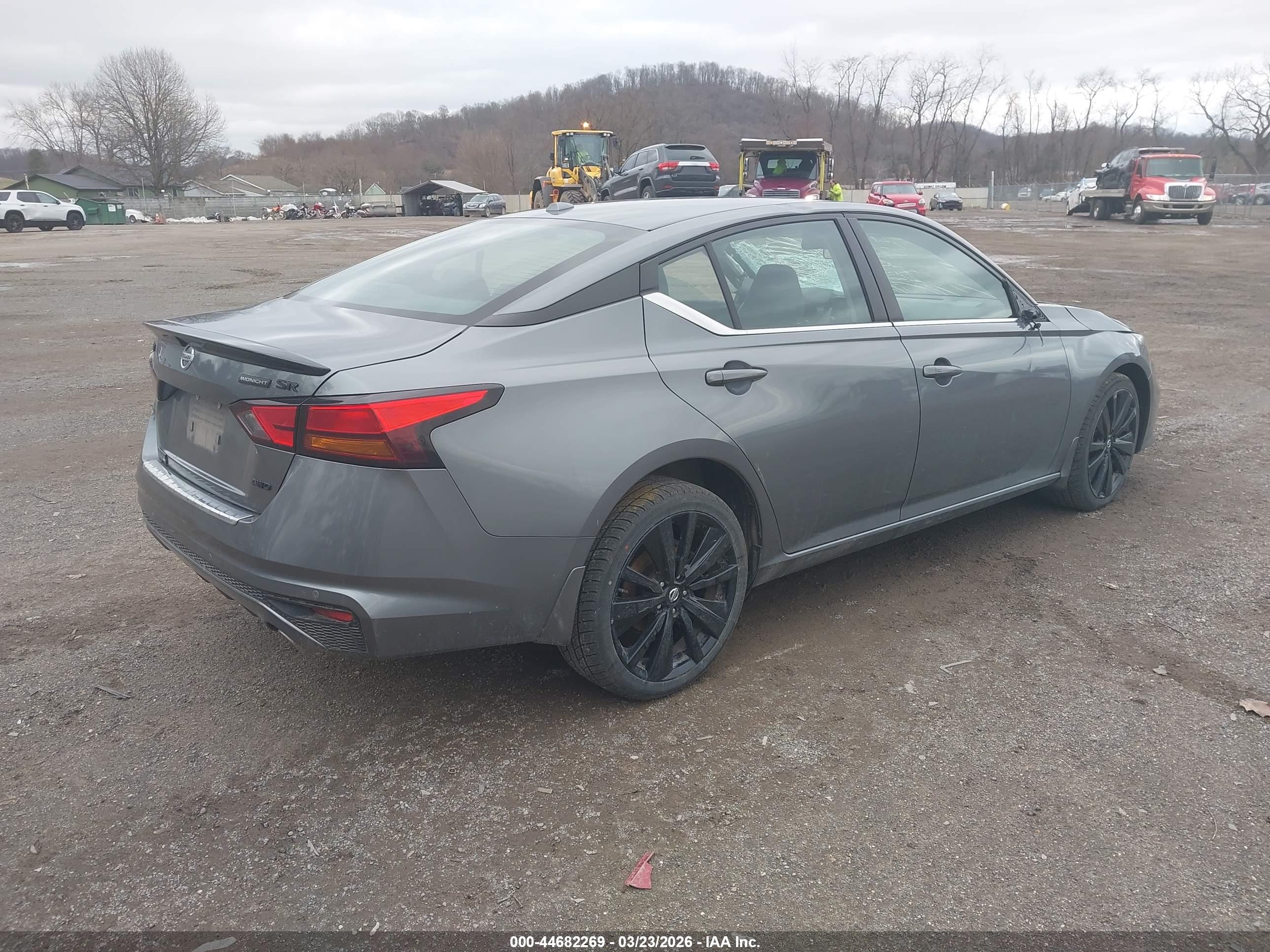 NISSAN ALTIMA image 4