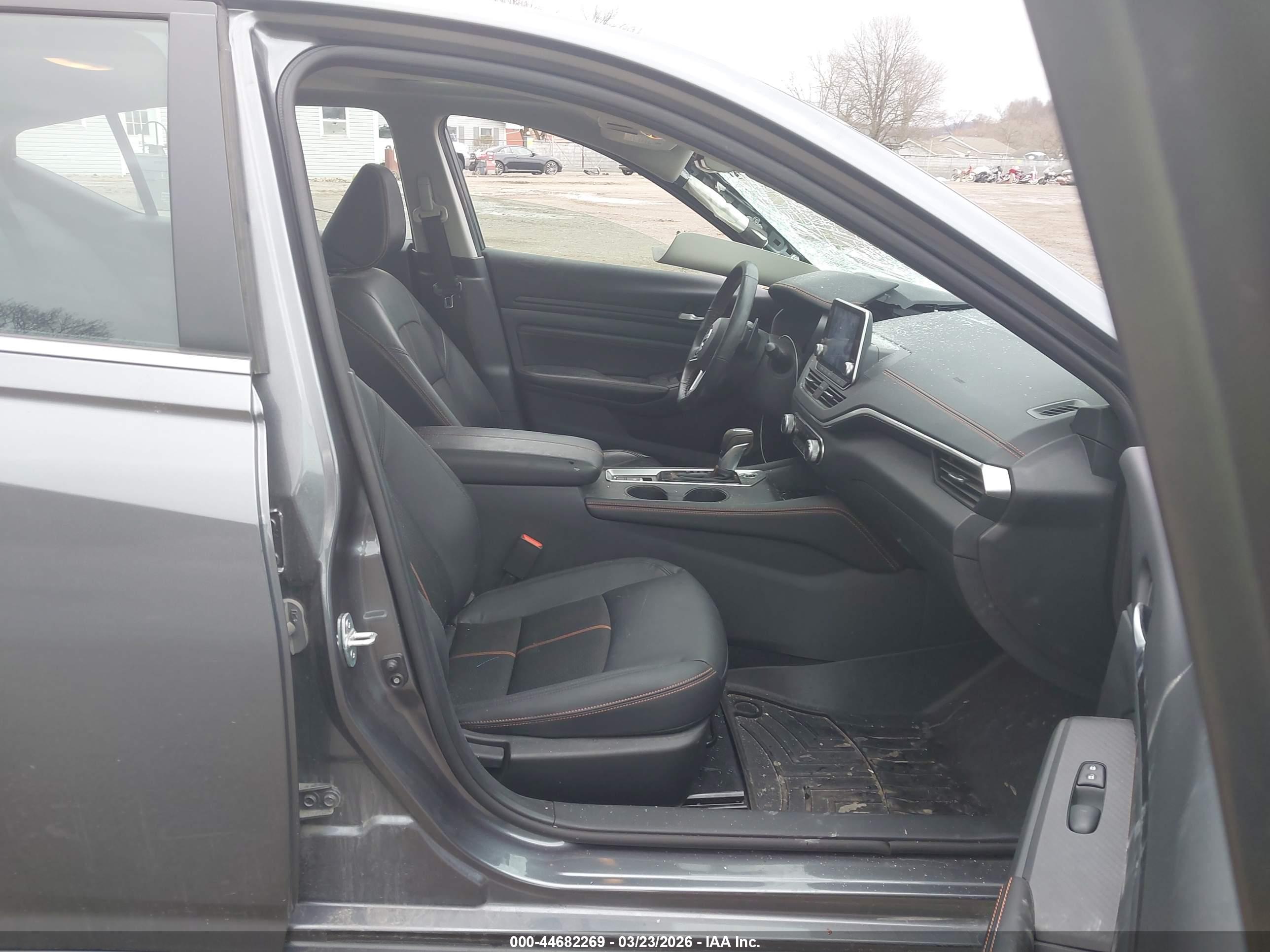 NISSAN ALTIMA image 5