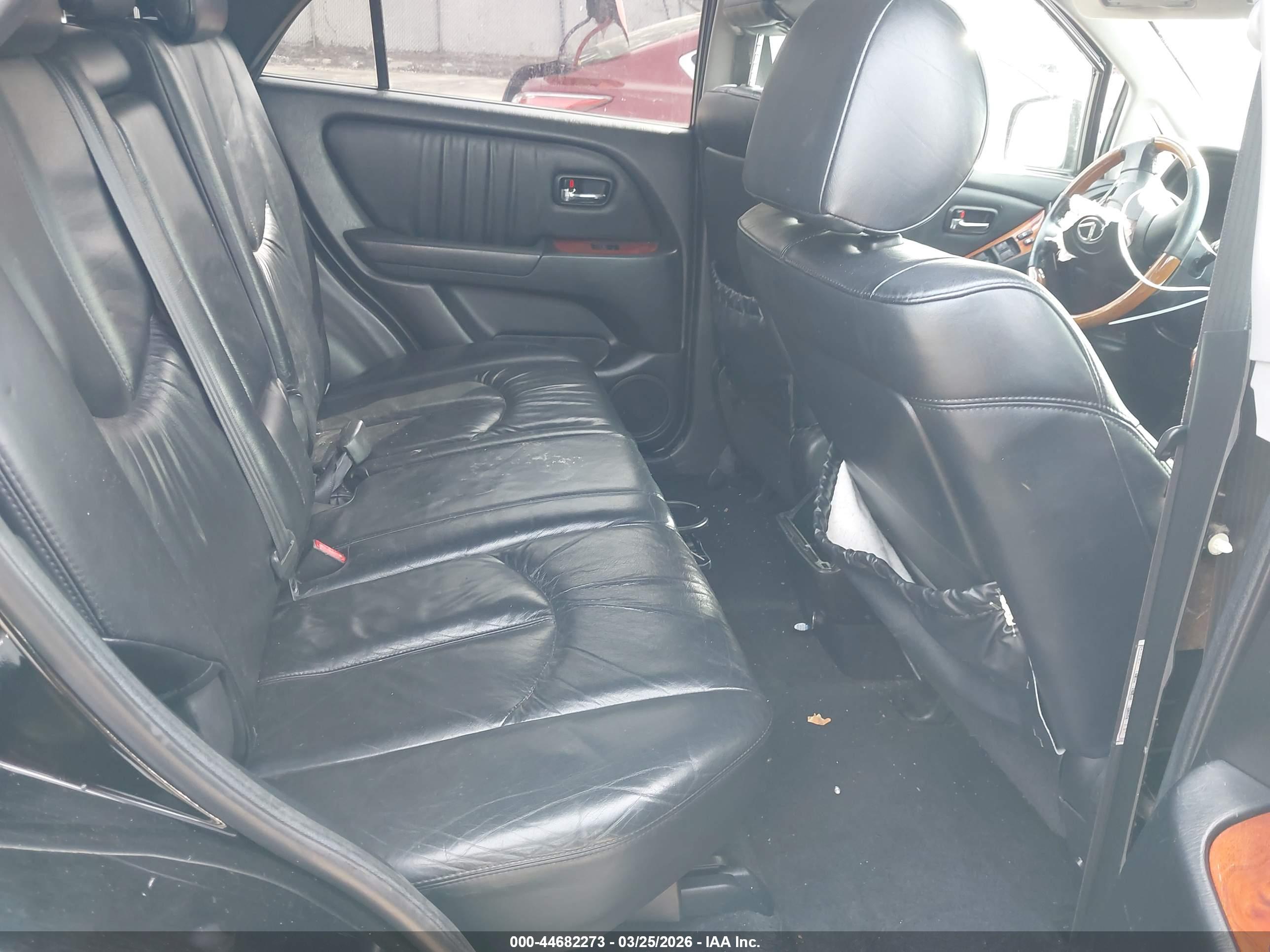 LEXUS RX image 8