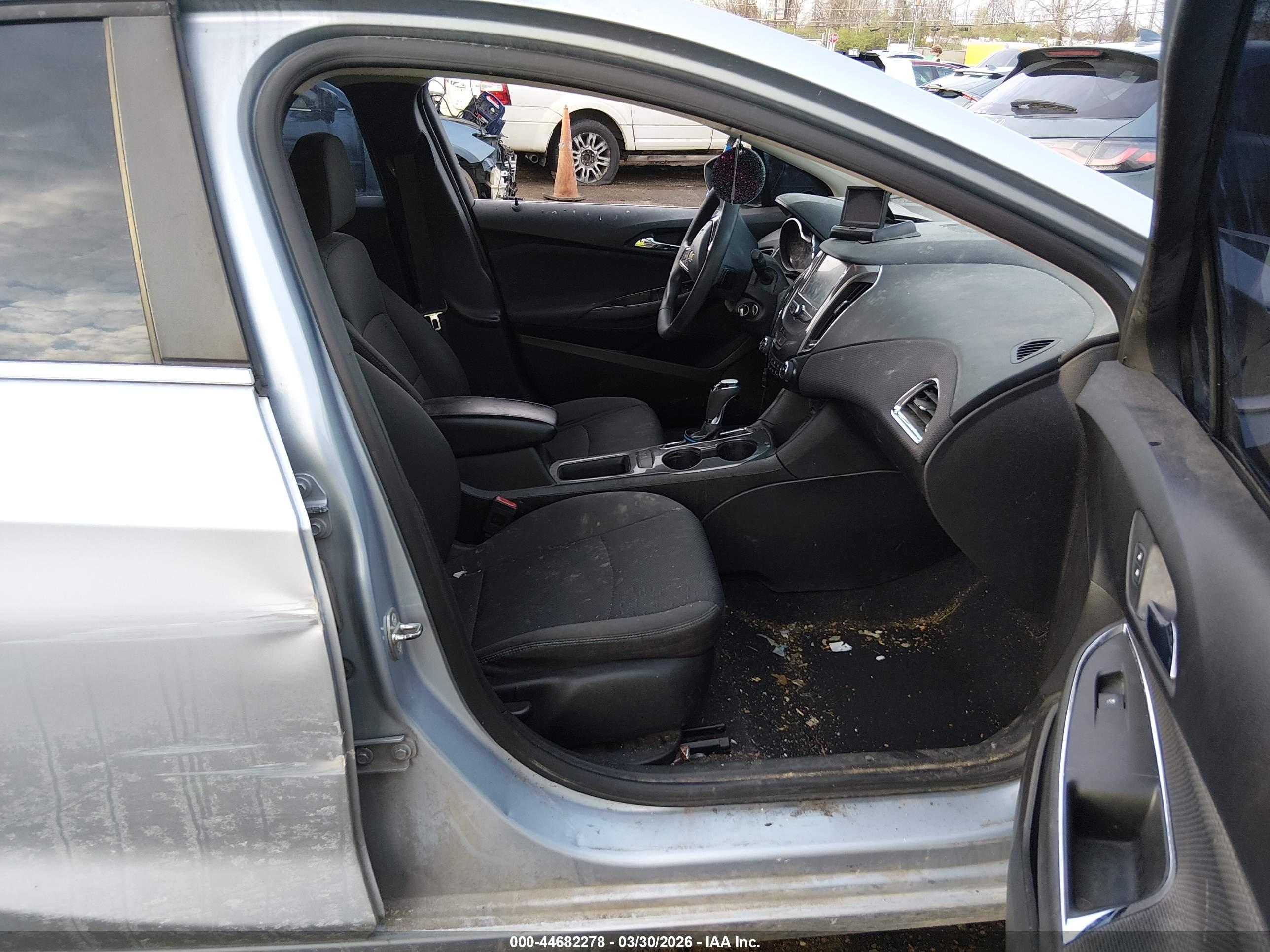 CHEVROLET CRUZE image 5