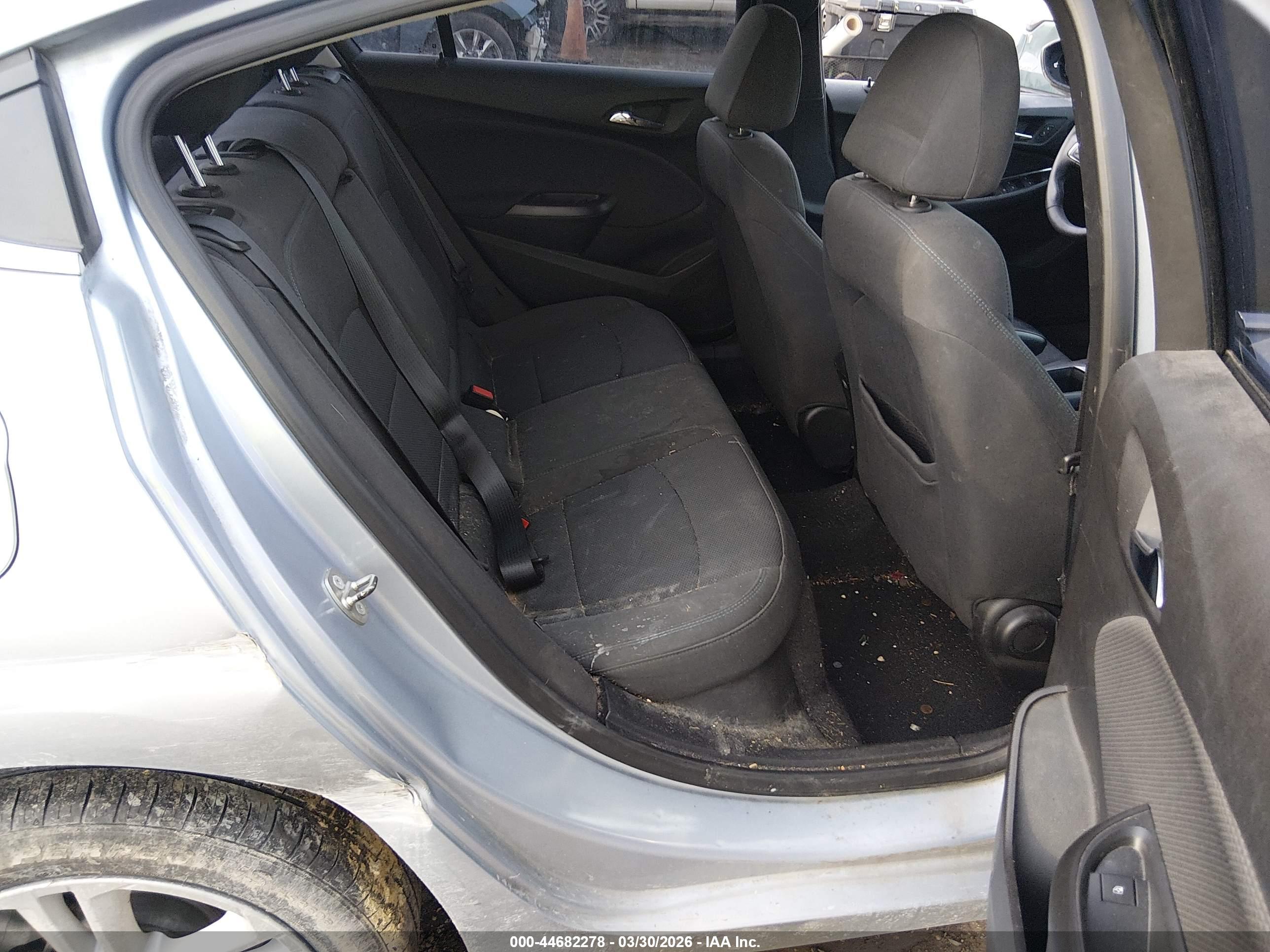 CHEVROLET CRUZE image 8