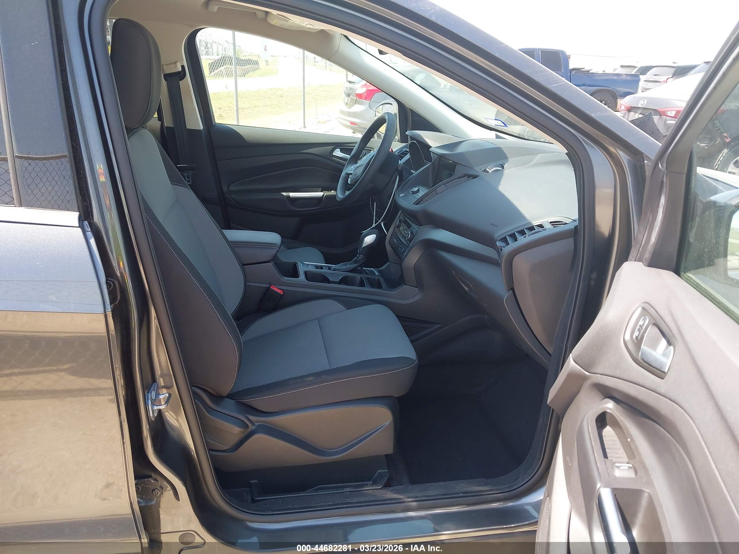 FORD ESCAPE image 5