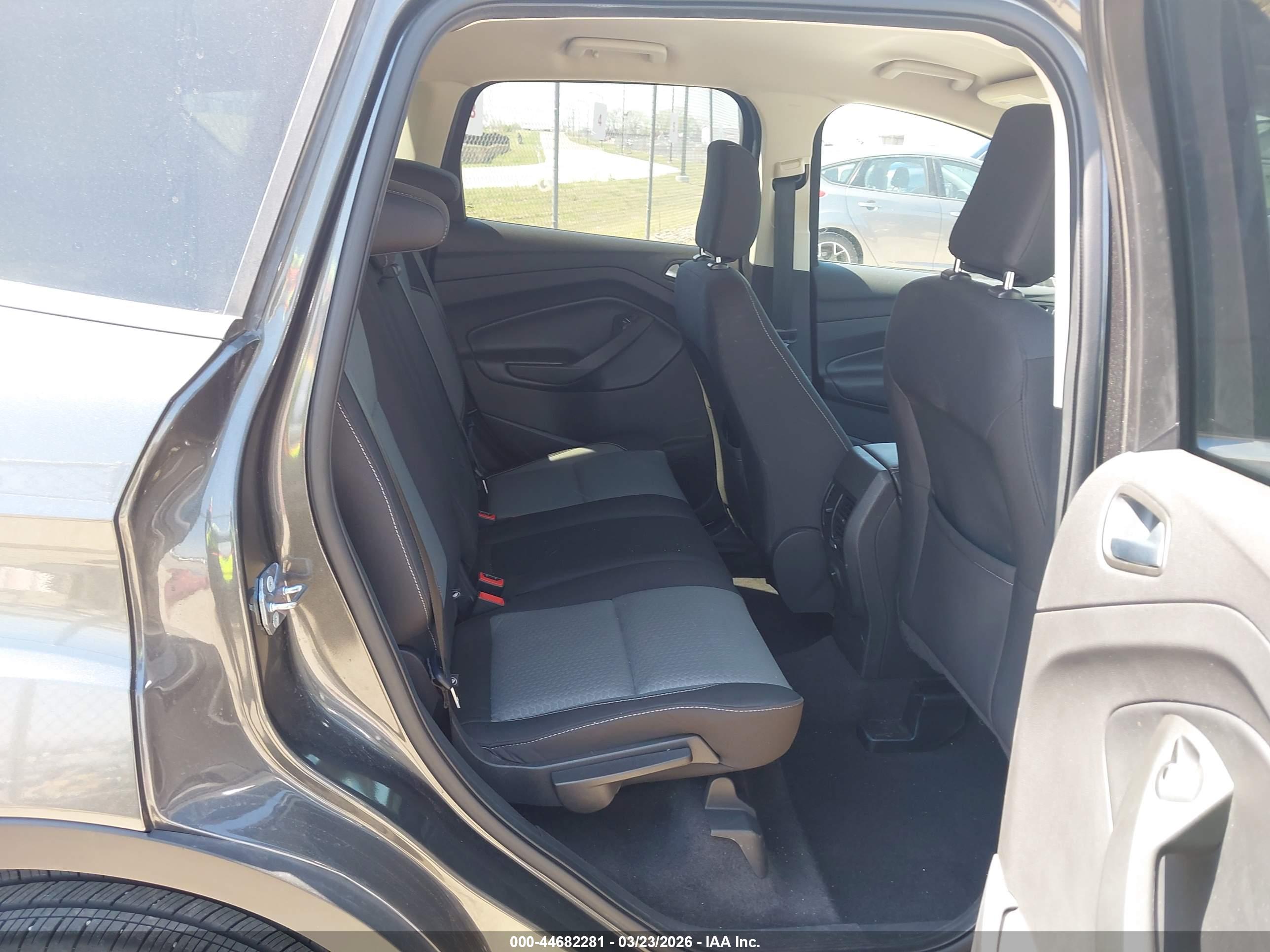 FORD ESCAPE image 8