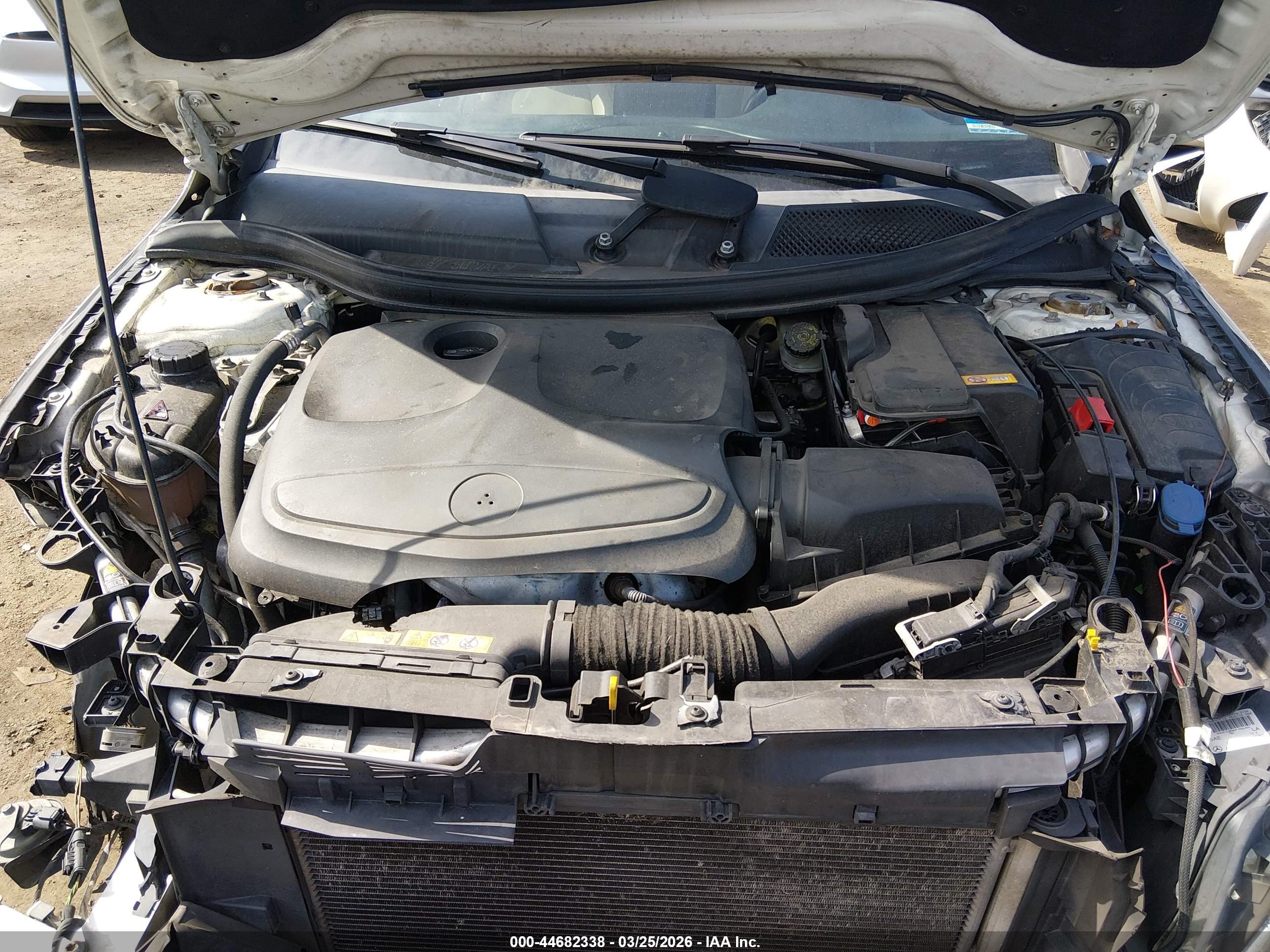 MERCEDES-BENZ CLA image 10