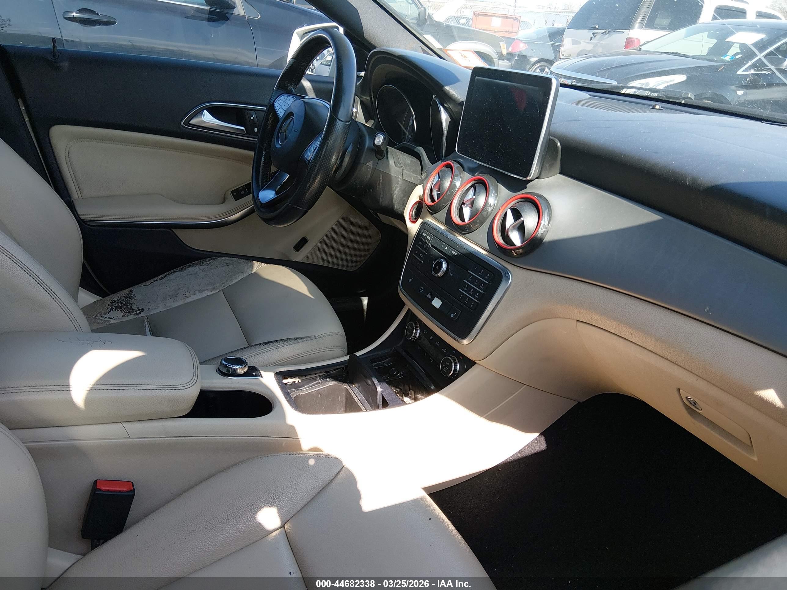 MERCEDES-BENZ CLA image 5