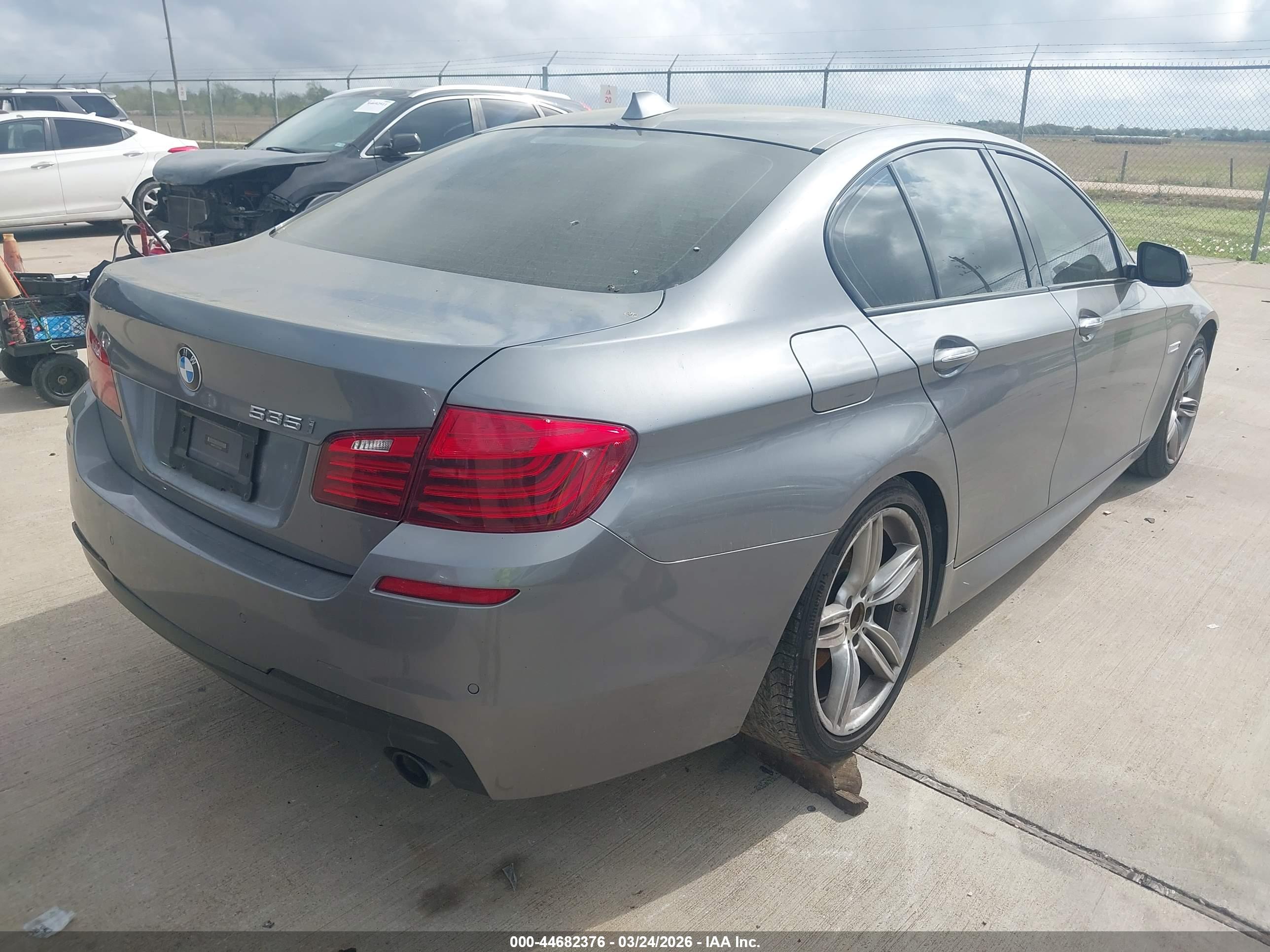 BMW 535I image 4