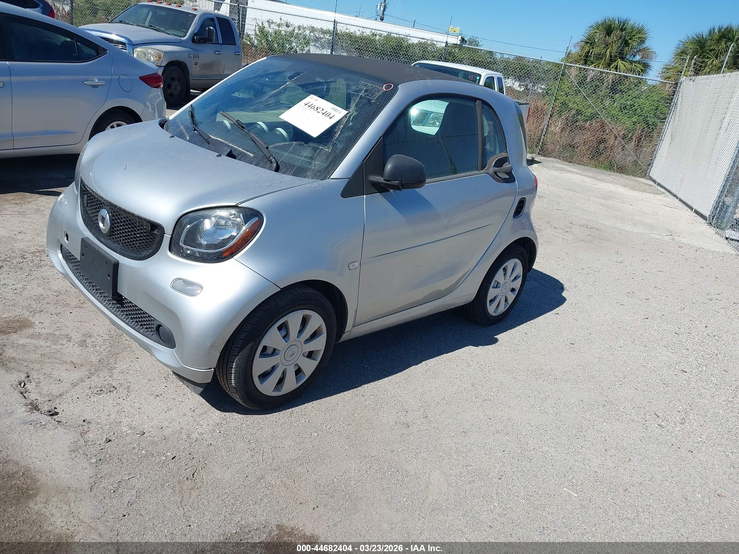 SMART FORTWO image 2
