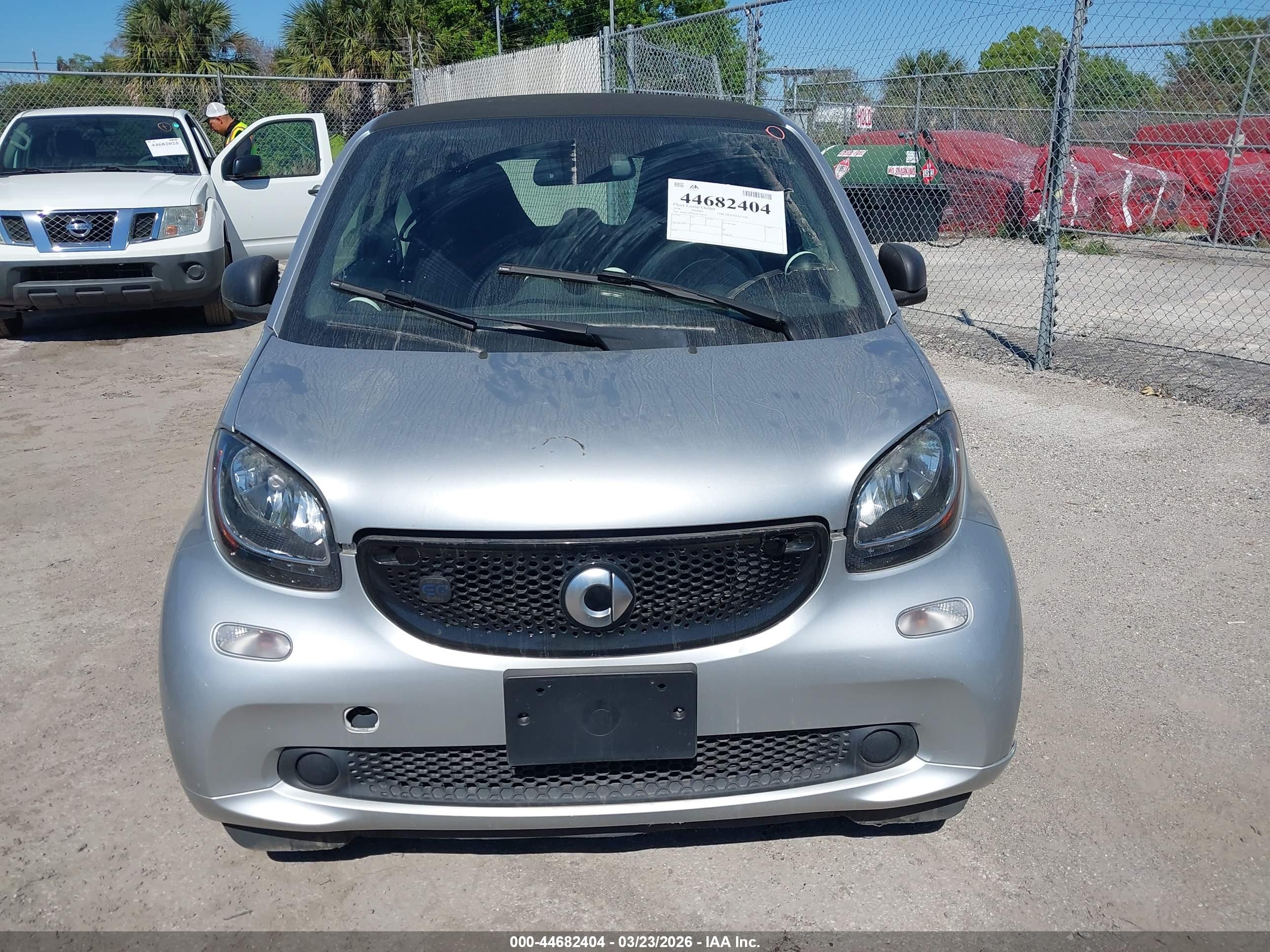 SMART FORTWO image 6