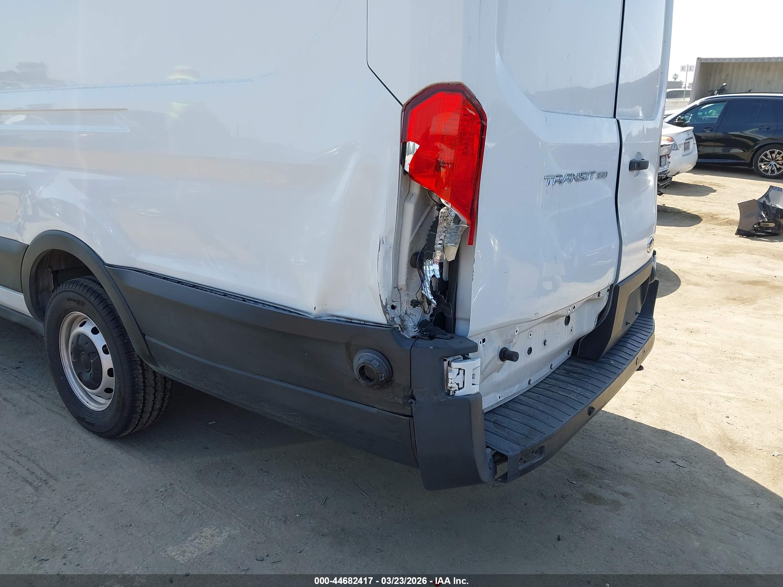 FORD TRANSIT-350 image 6