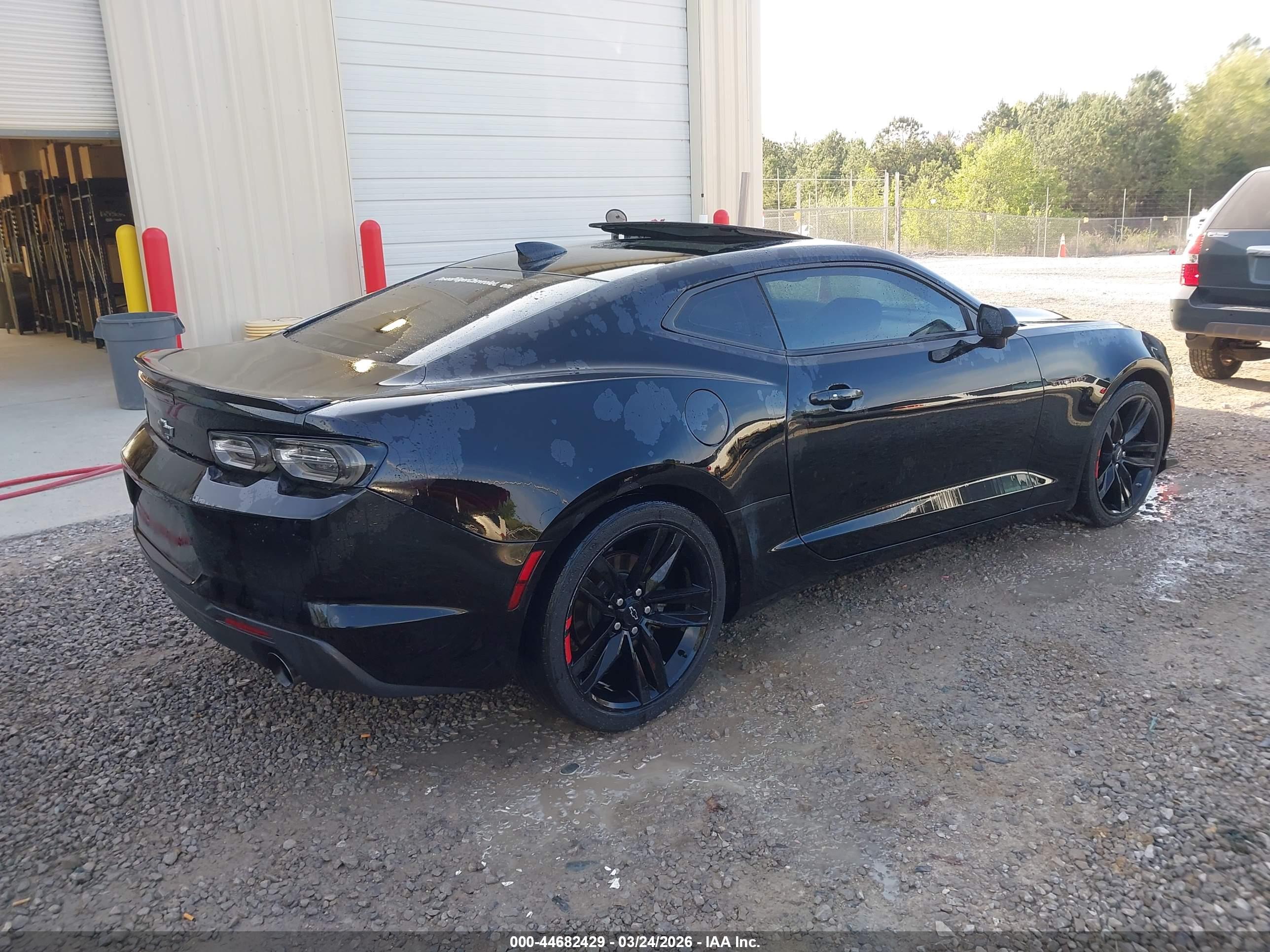 CHEVROLET CAMARO image 4
