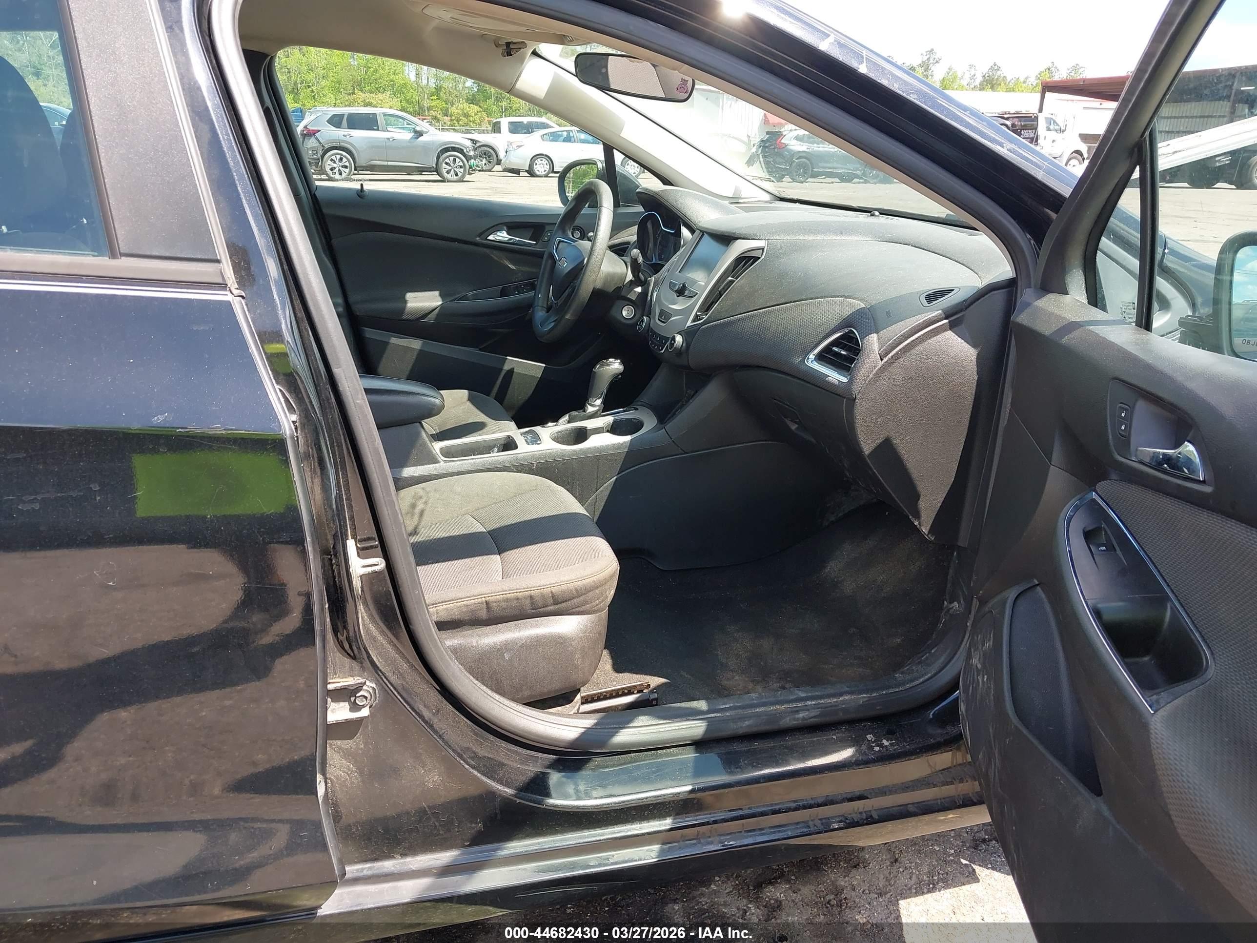 CHEVROLET CRUZE image 5