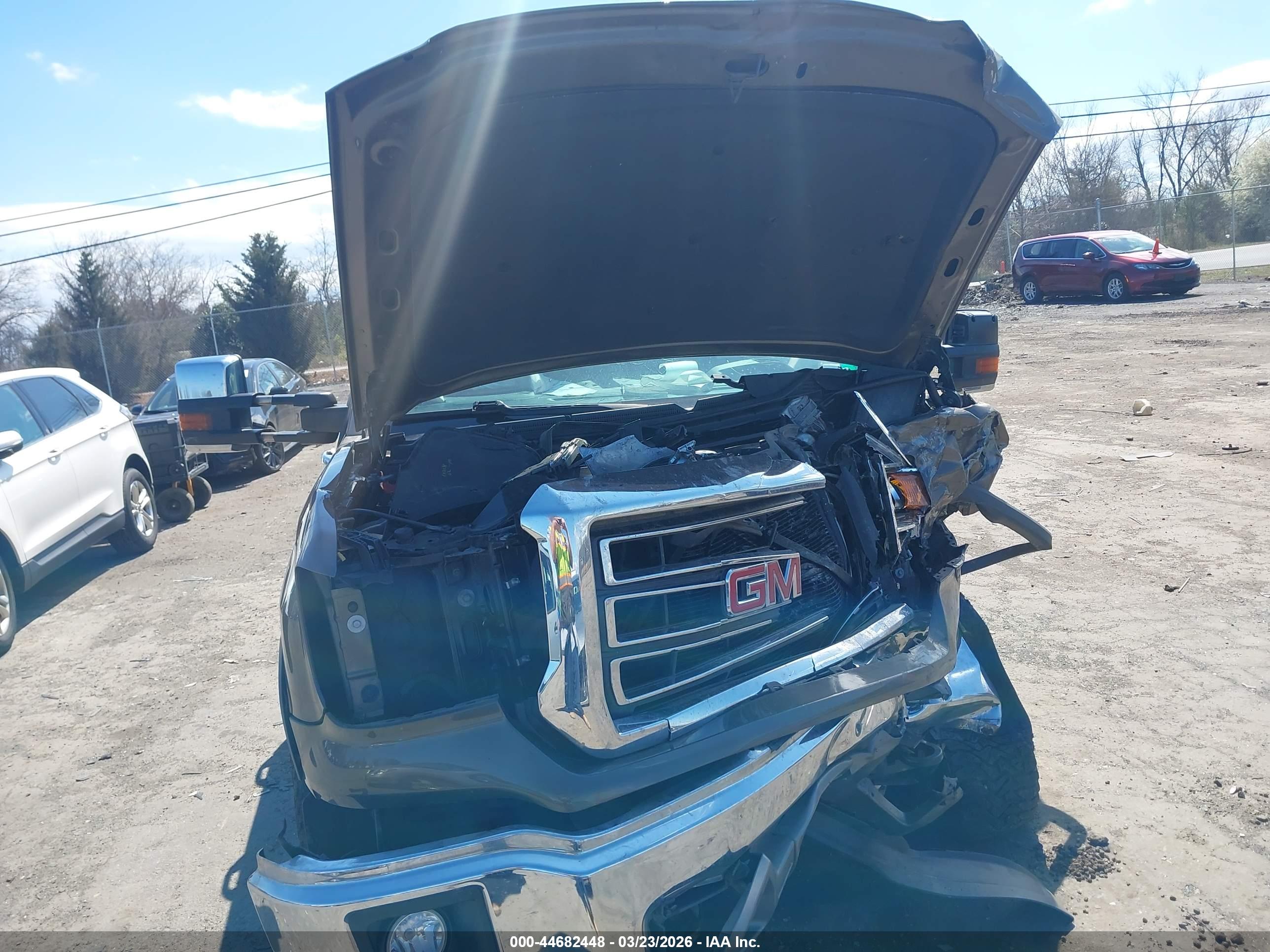 GMC SIERRA image 6