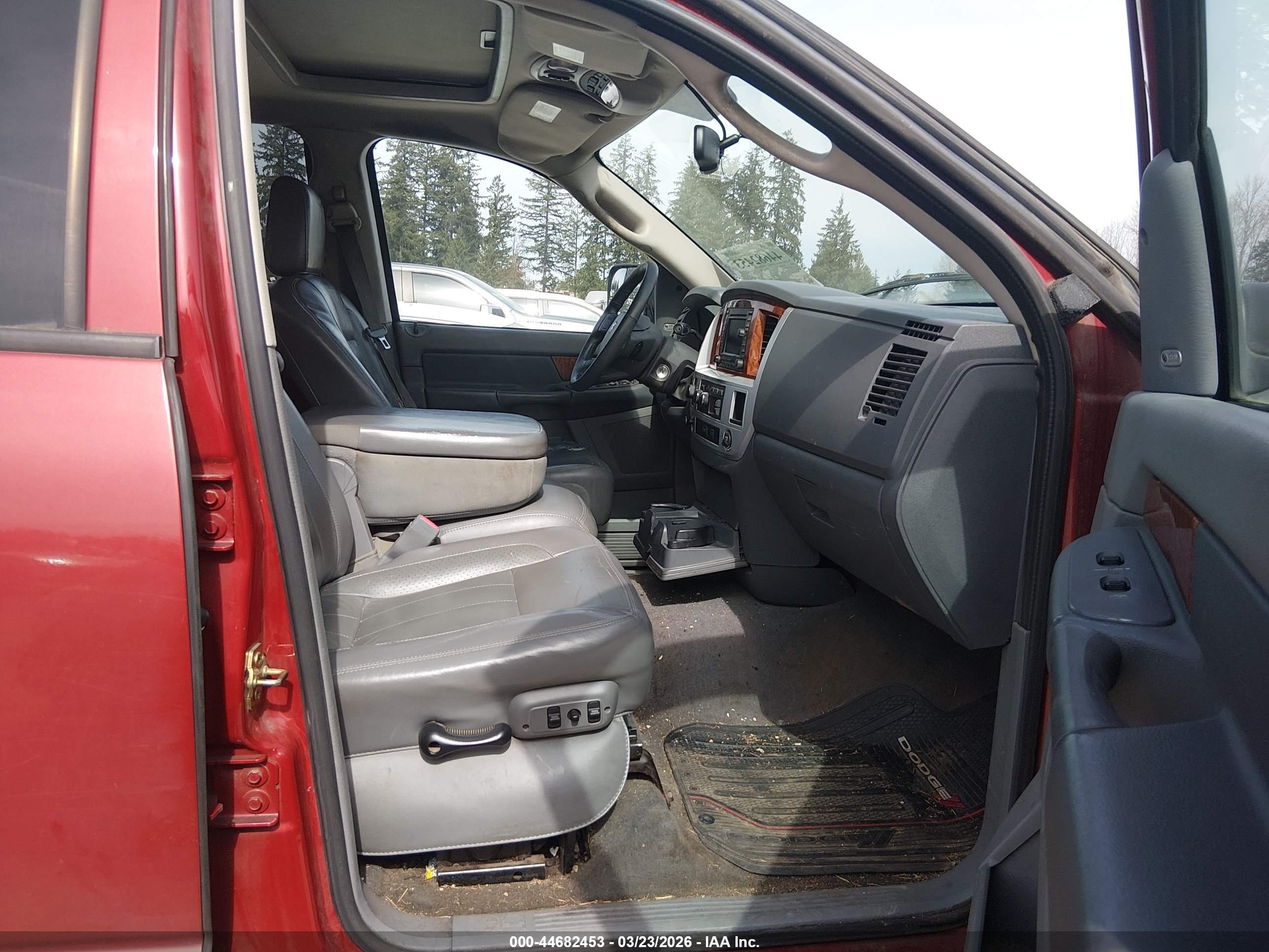 DODGE RAM image 5