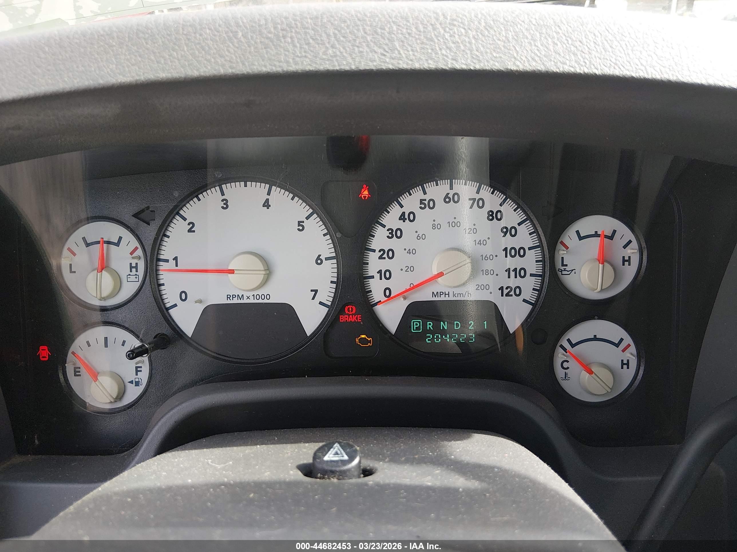 DODGE RAM image 7