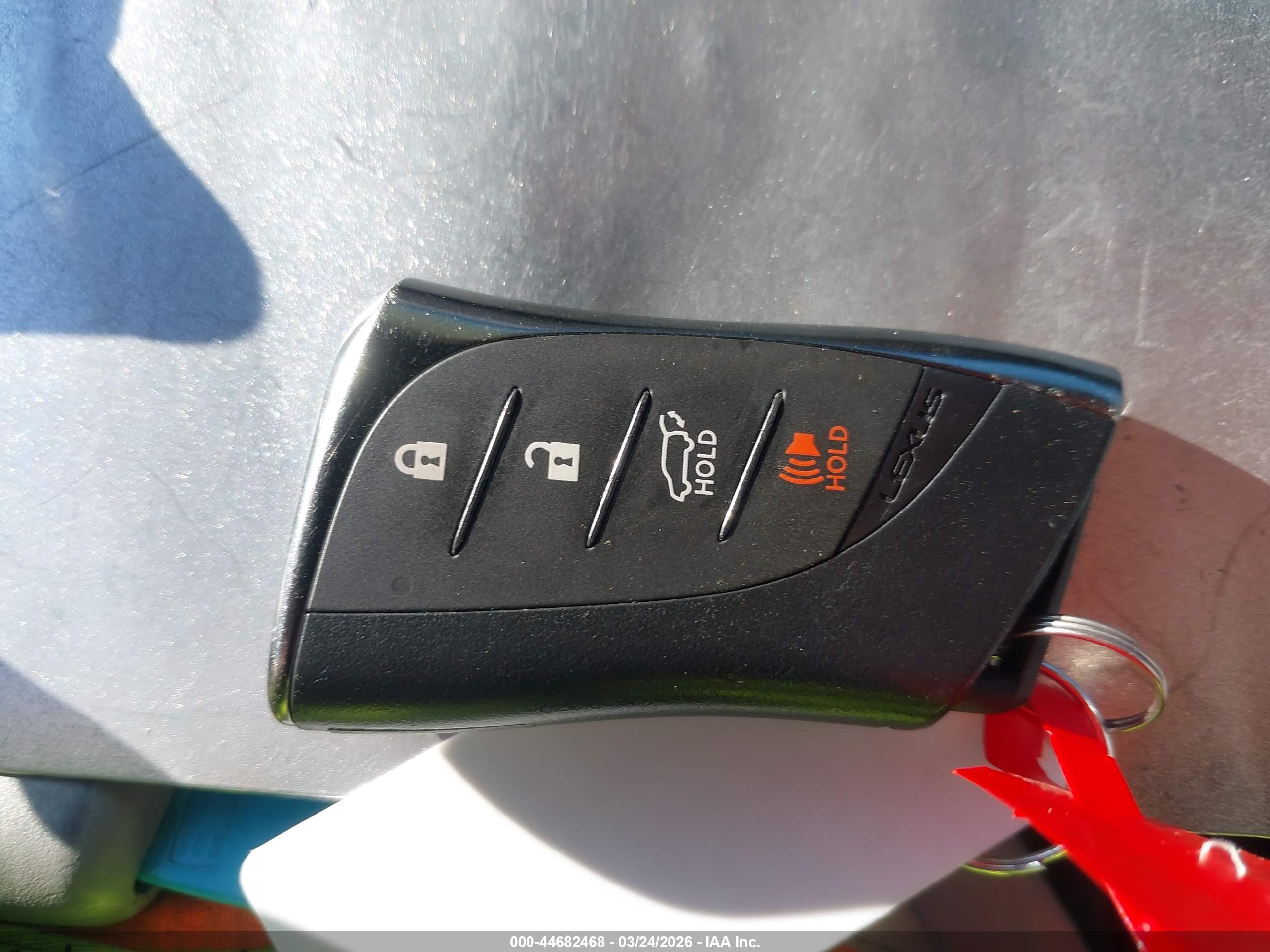 LEXUS TX image 11