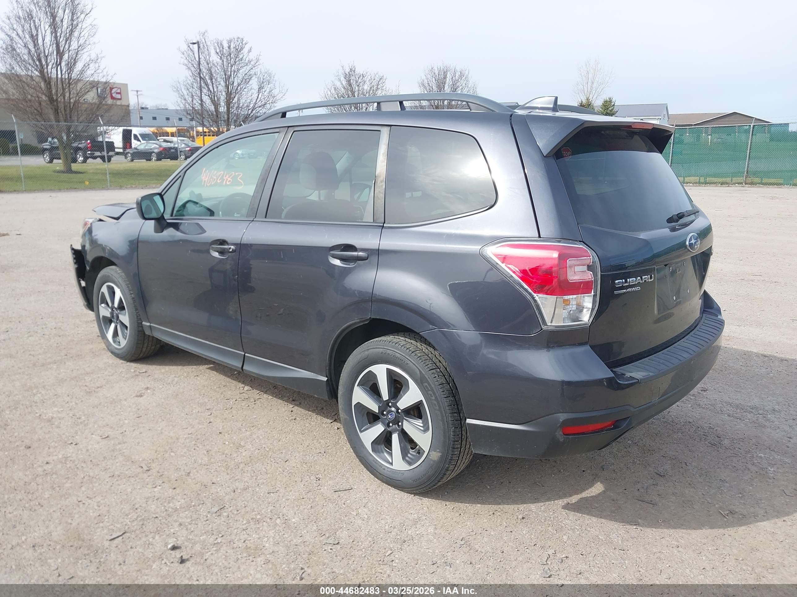 SUBARU FORESTER image 3