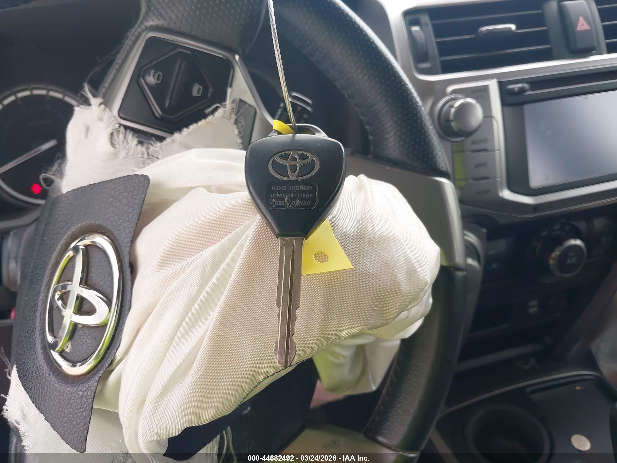TOYOTA 4RUNNER image 11