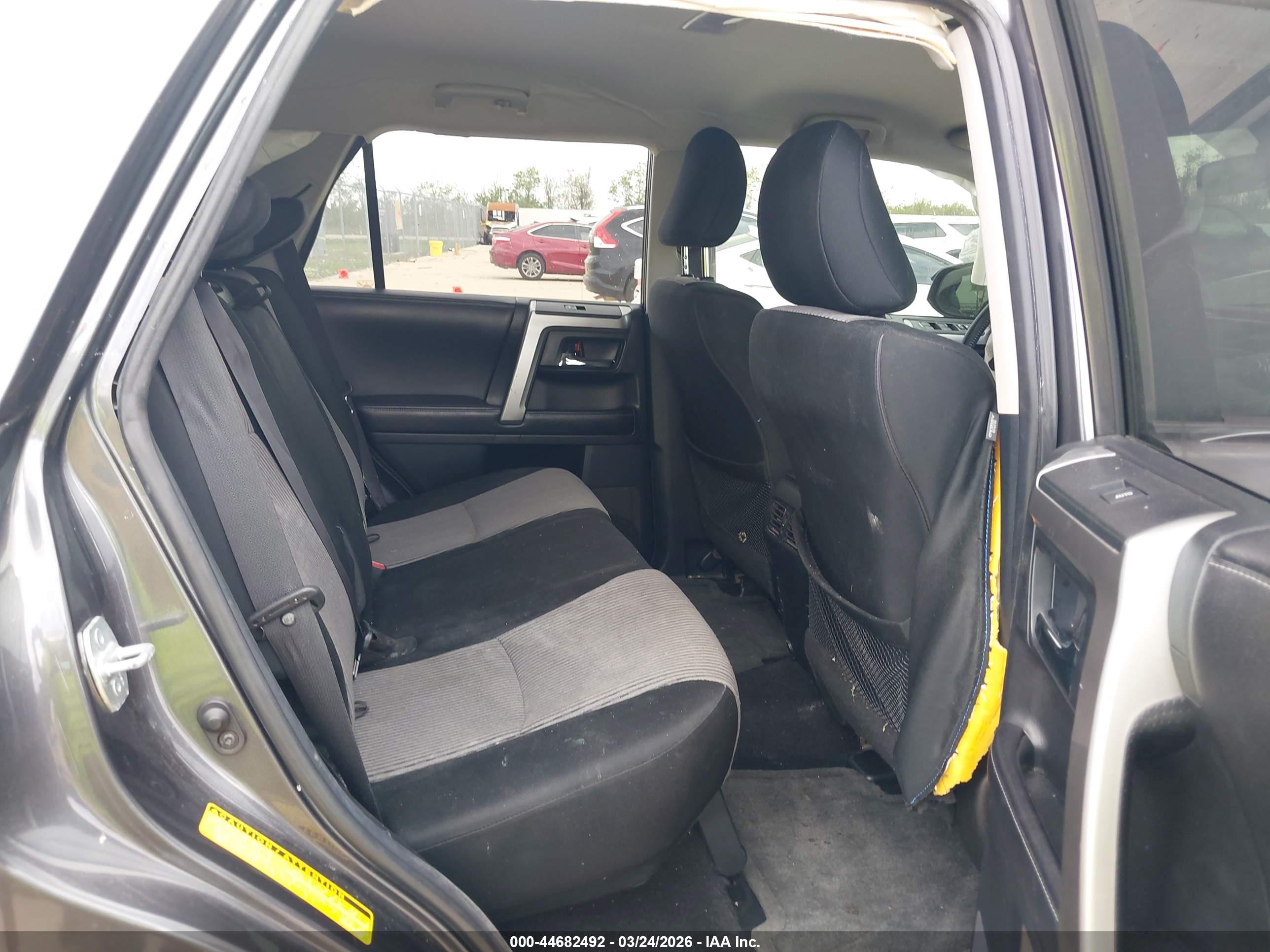 TOYOTA 4RUNNER image 8