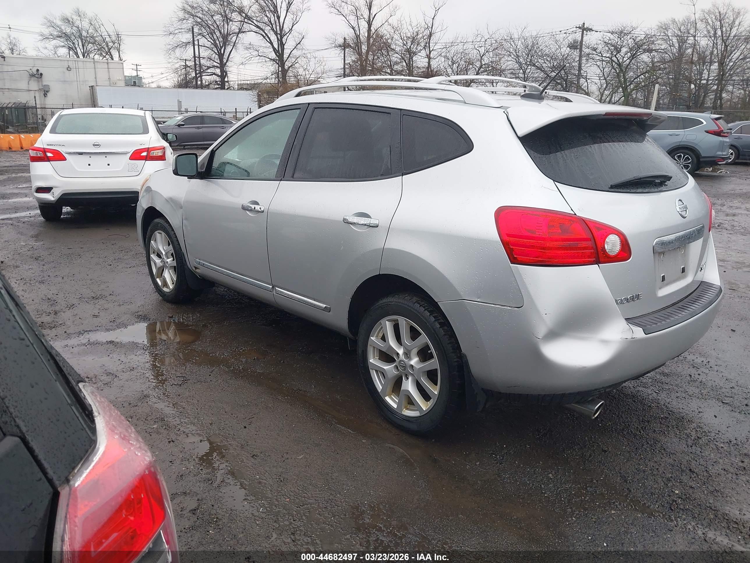 NISSAN ROGUE image 3