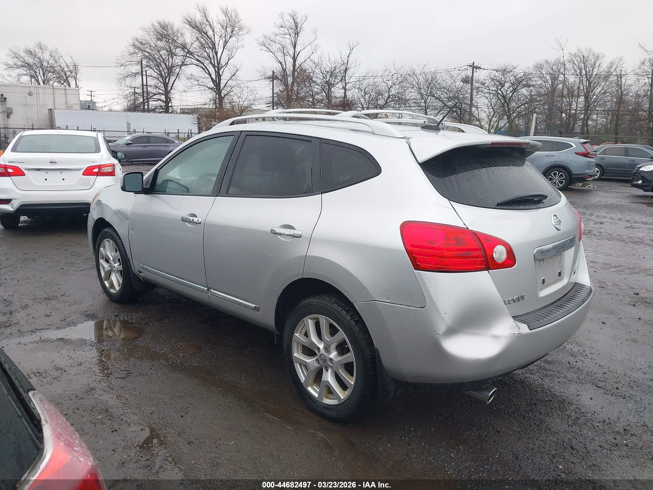 NISSAN ROGUE image 6
